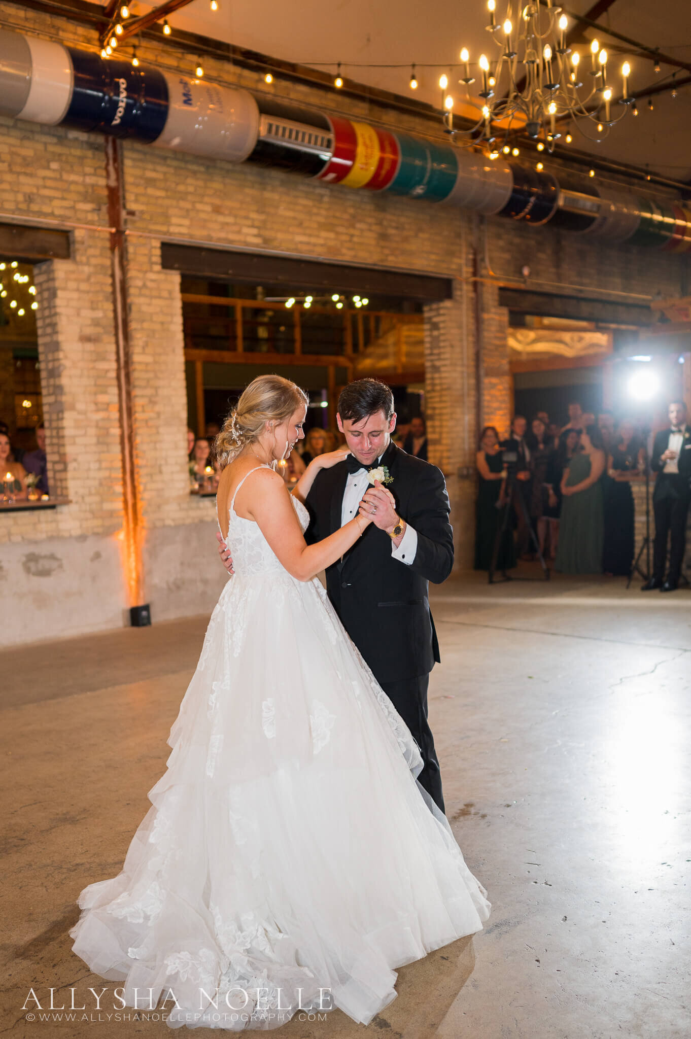 Wedding-at-The-Factory-on-Barclay-in-Milwaukee-1032