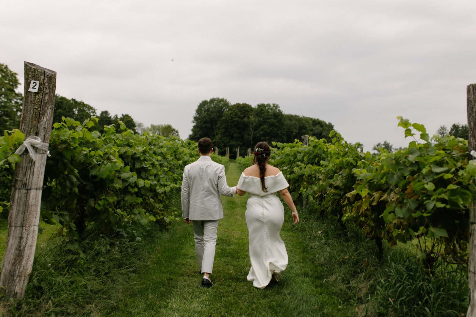 red-maple-vineyard-wedding-photographer-hudson-valley-061