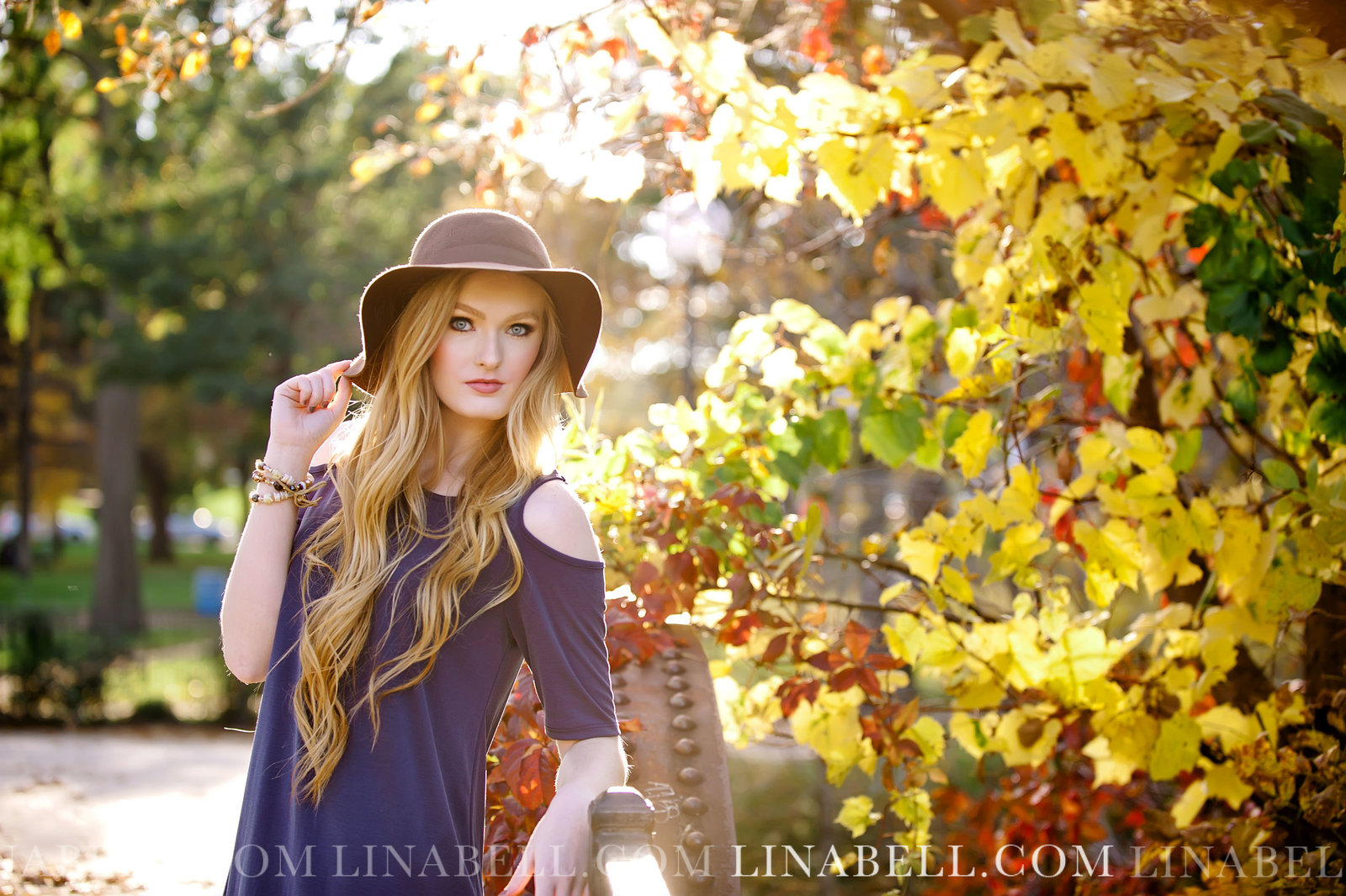 maple-grove-outdoor-senior-photos075