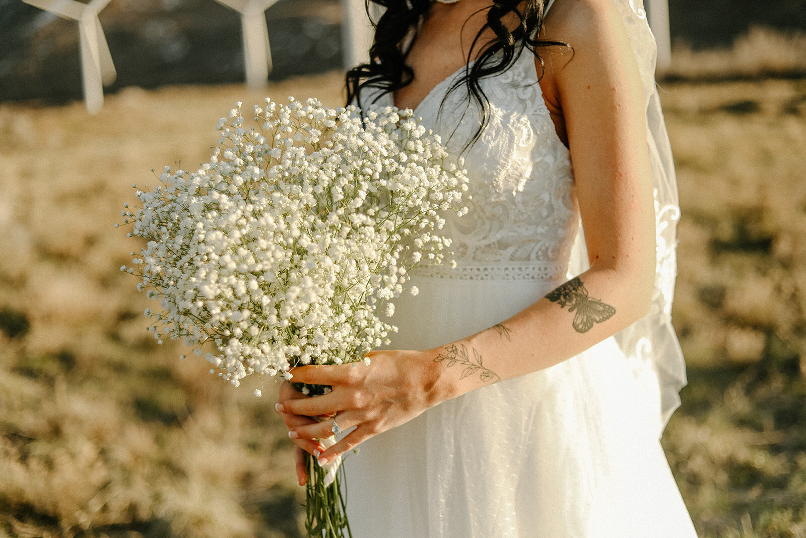 how to choose a wedding photographer