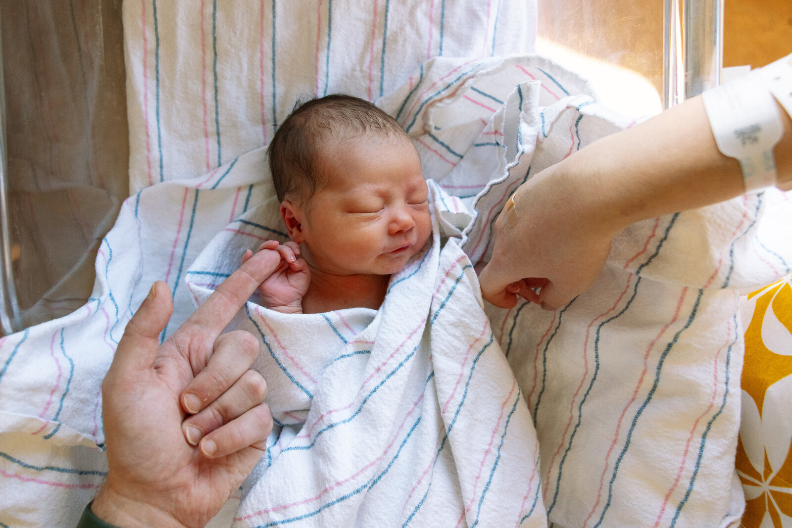 oakland hospital newborn photos