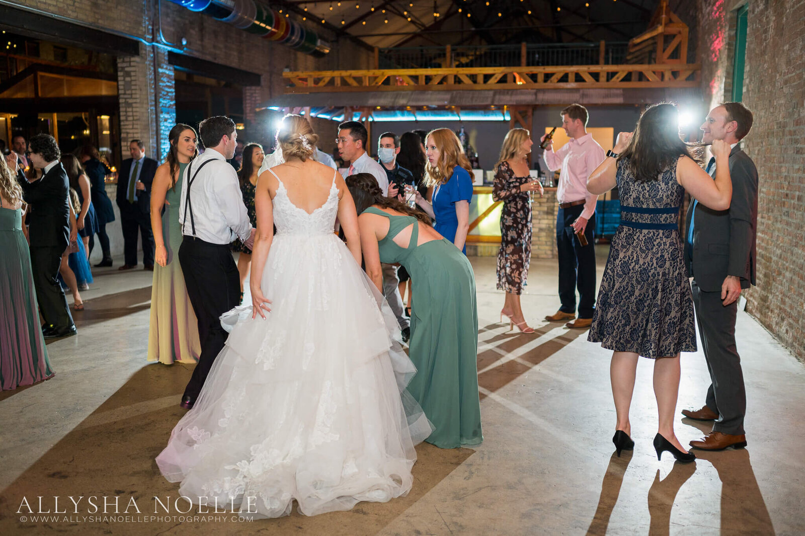 Wedding-at-The-Factory-on-Barclay-in-Milwaukee-1168
