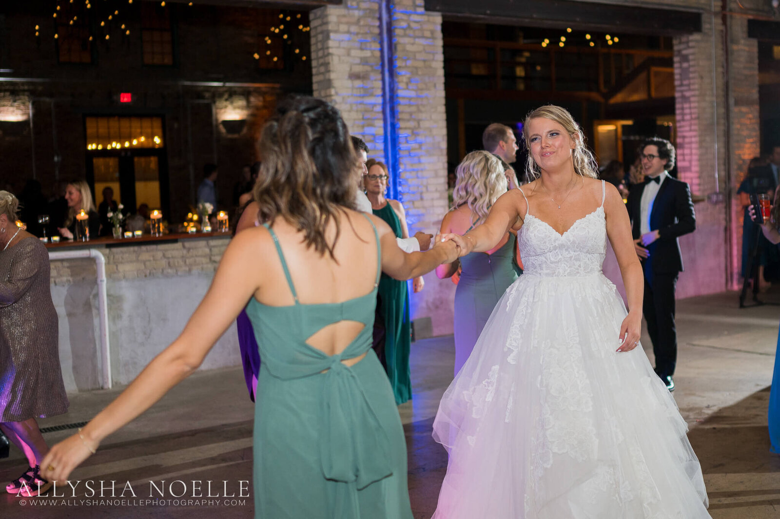 Wedding-at-The-Factory-on-Barclay-in-Milwaukee-1135