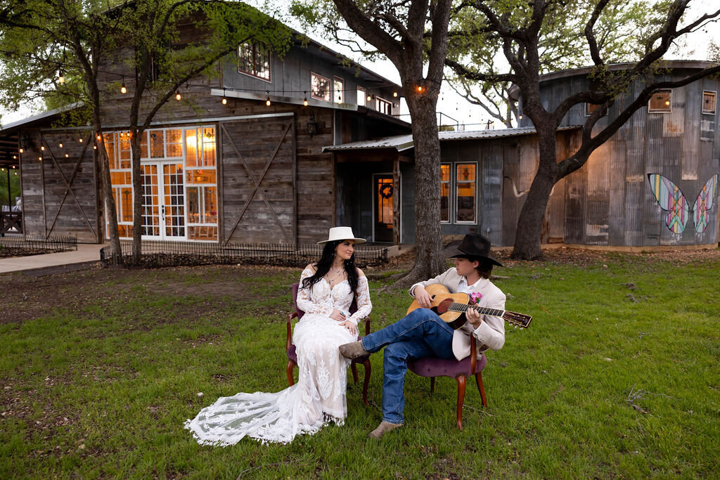 HarperHillStyledShoot3-232023-Lomonicophotography-183