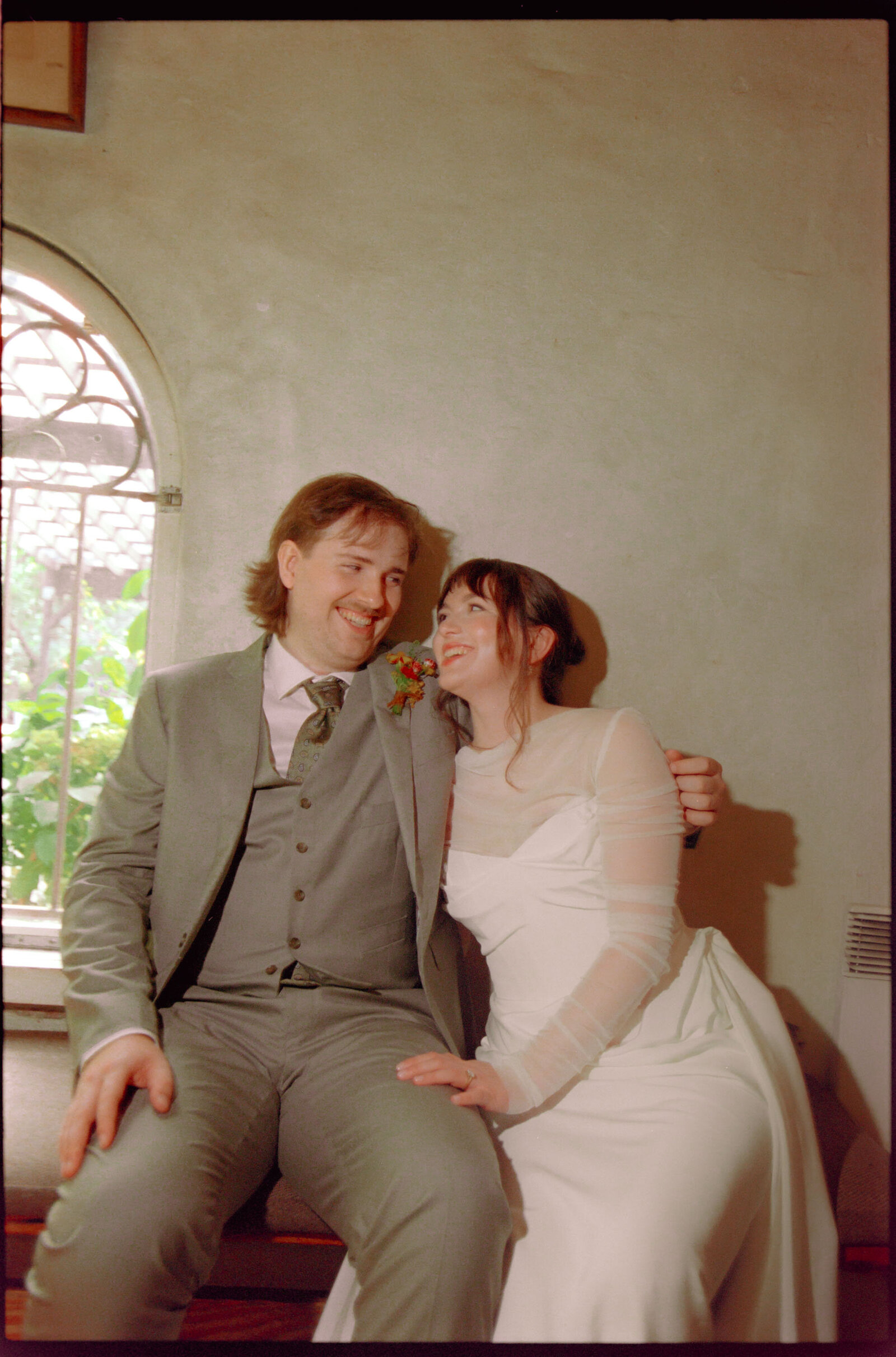 Jess-Buckley-Photo-FILM-Wedding-Seattle-Restaurant-31