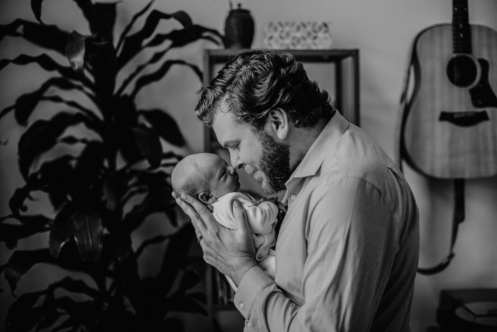 family-in-home-photography-maternity-encinitas-oceanside-1