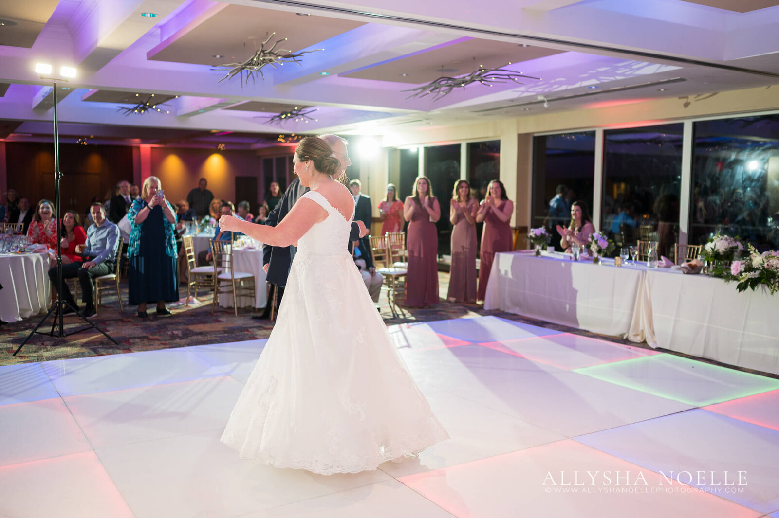 Wedding-at-River-Club-of-Mequon-899