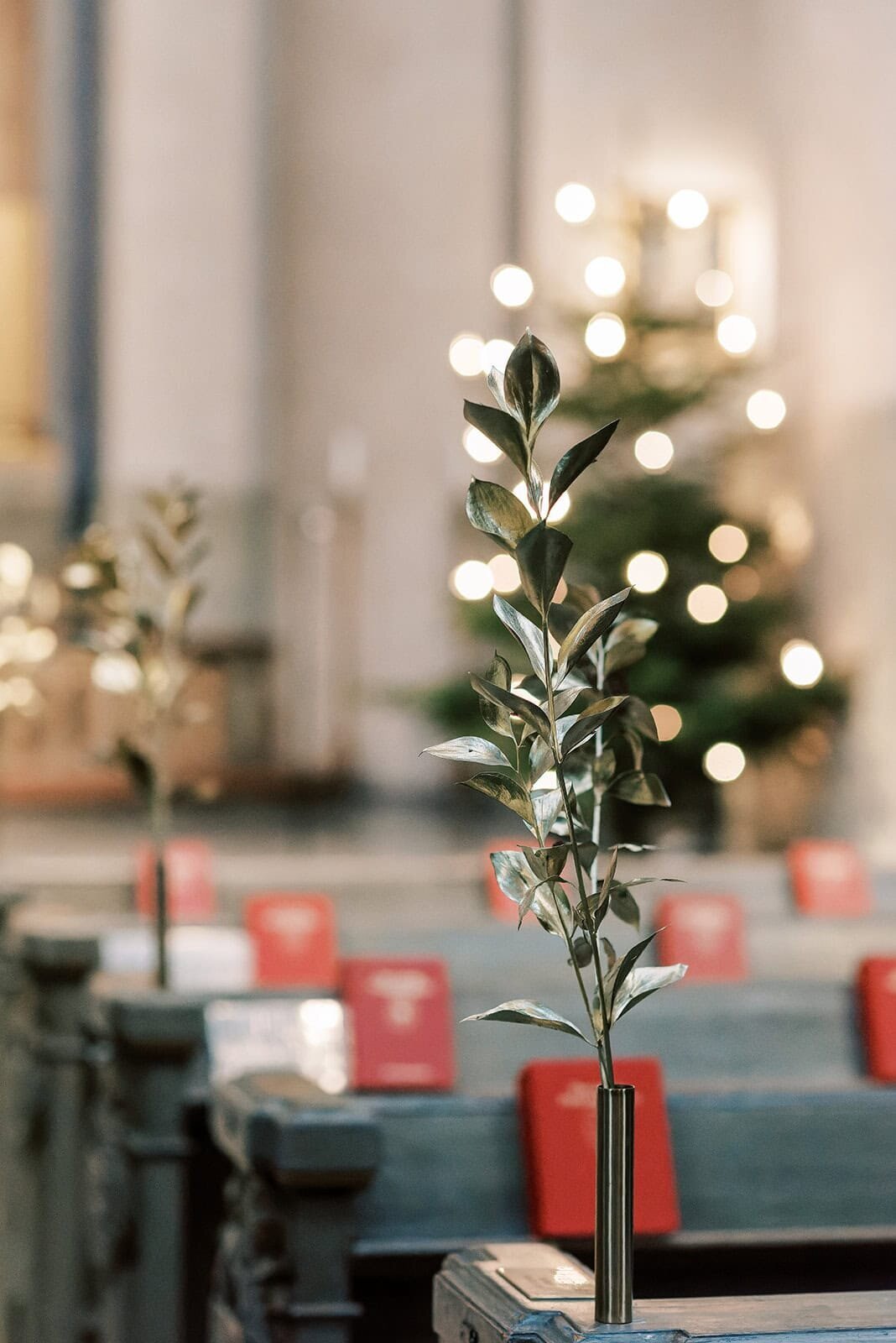 Destination Wedding Photographer Stockholm Anna Lundgren Winter City Wedding at Diplomat, Hedvig Eleonora Church, Dramaten and Teatergrillen Stockholm Sweden_010