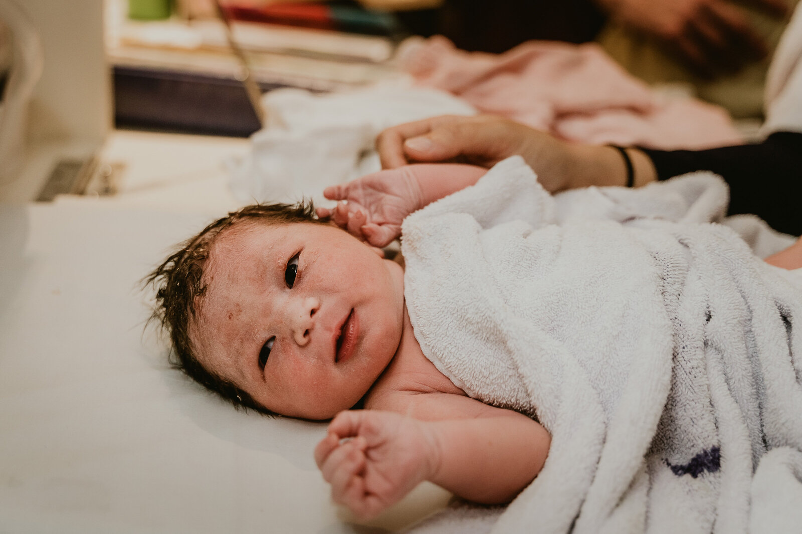 Tauranga-photography-birth-hospital-babygirl-201-2