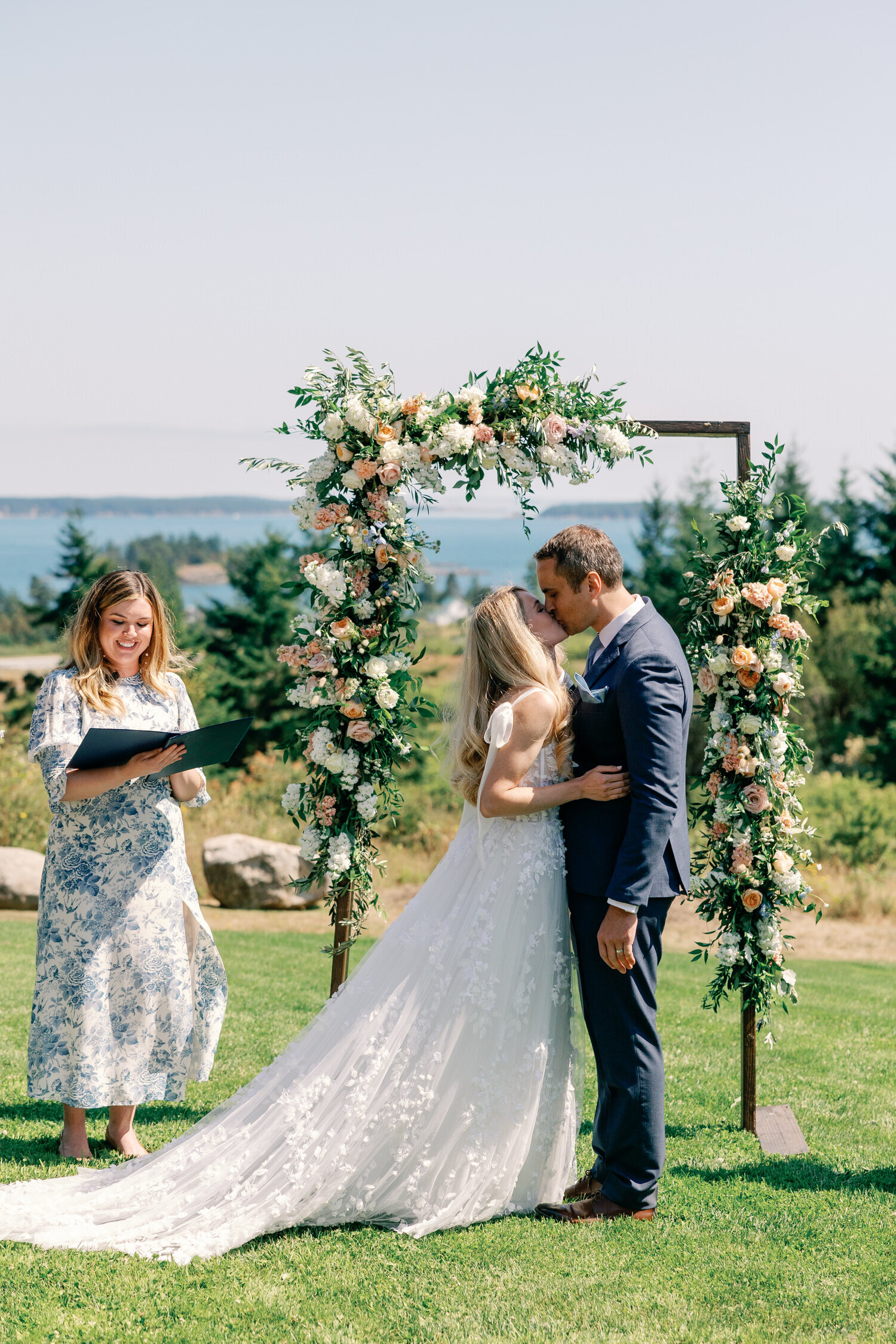 saltwater-farm-wedding-san-juan-island-cameron-zegers-photography-25