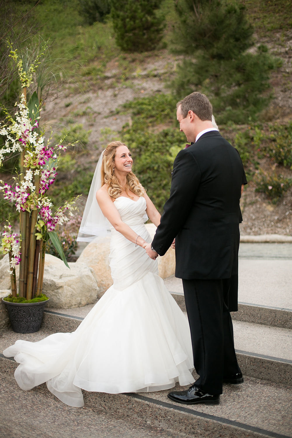 couple saying their vows