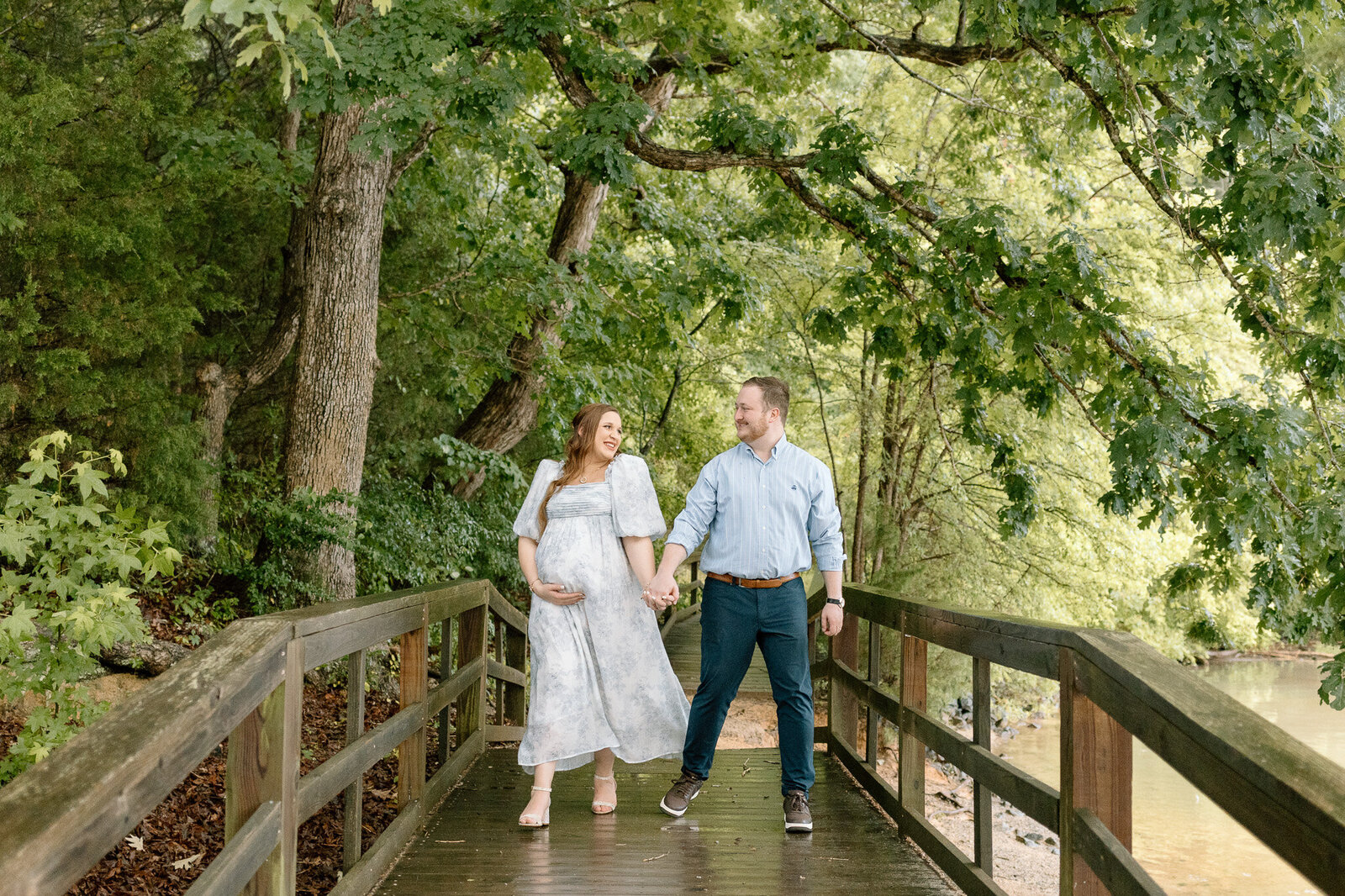 maternity-photos-lighthearted-joy-couples-charlotte-nc (1)