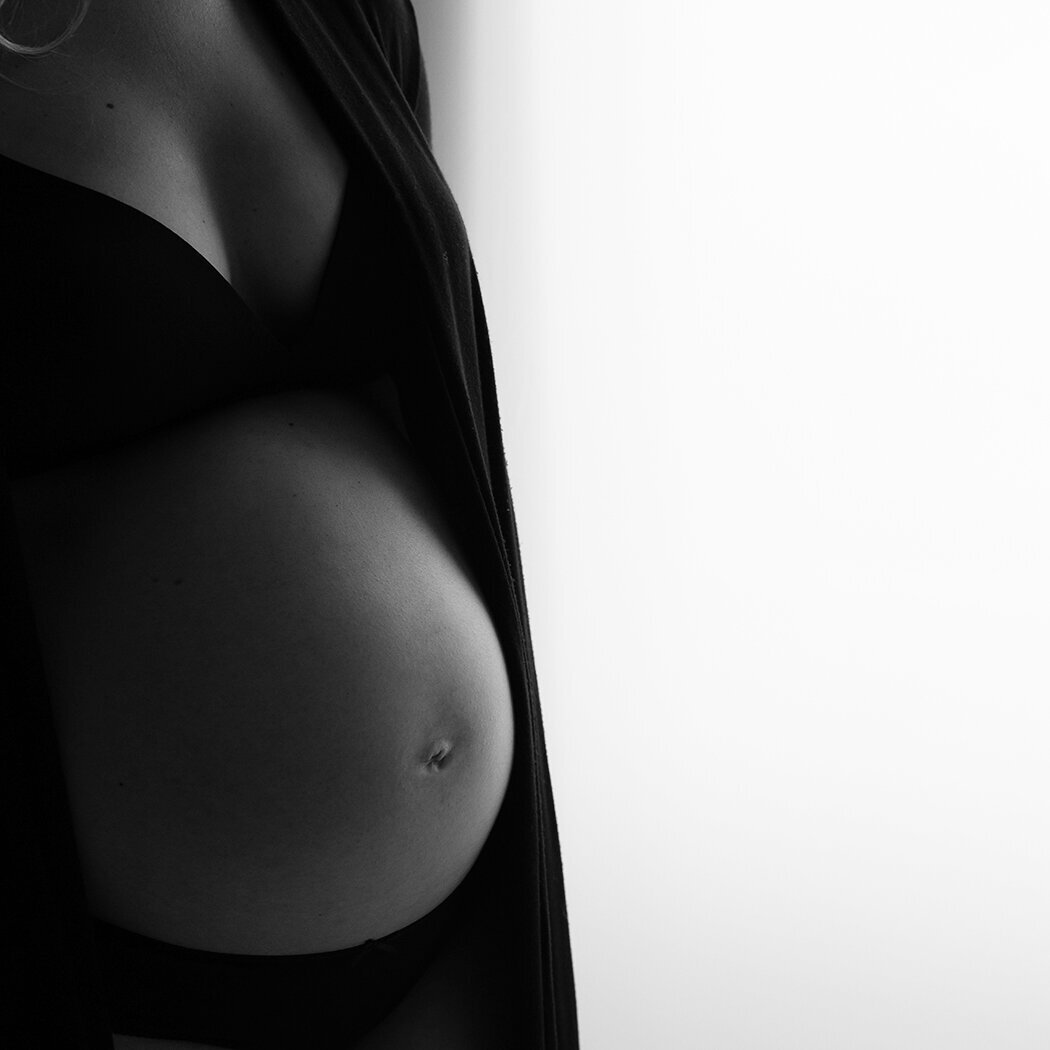 Zwangerschapsfotografie, buikfoto, stijlvolle zwangerschapsfotos