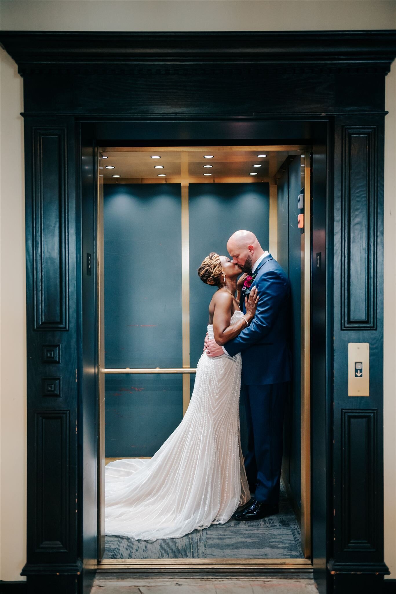 ANN-ARBOR-WEDDING-PHOTOGRAPHER-CAPTURED-BY-KELSEY-COLLINS-OFF-MAIN-SRB-FAV-96_websize