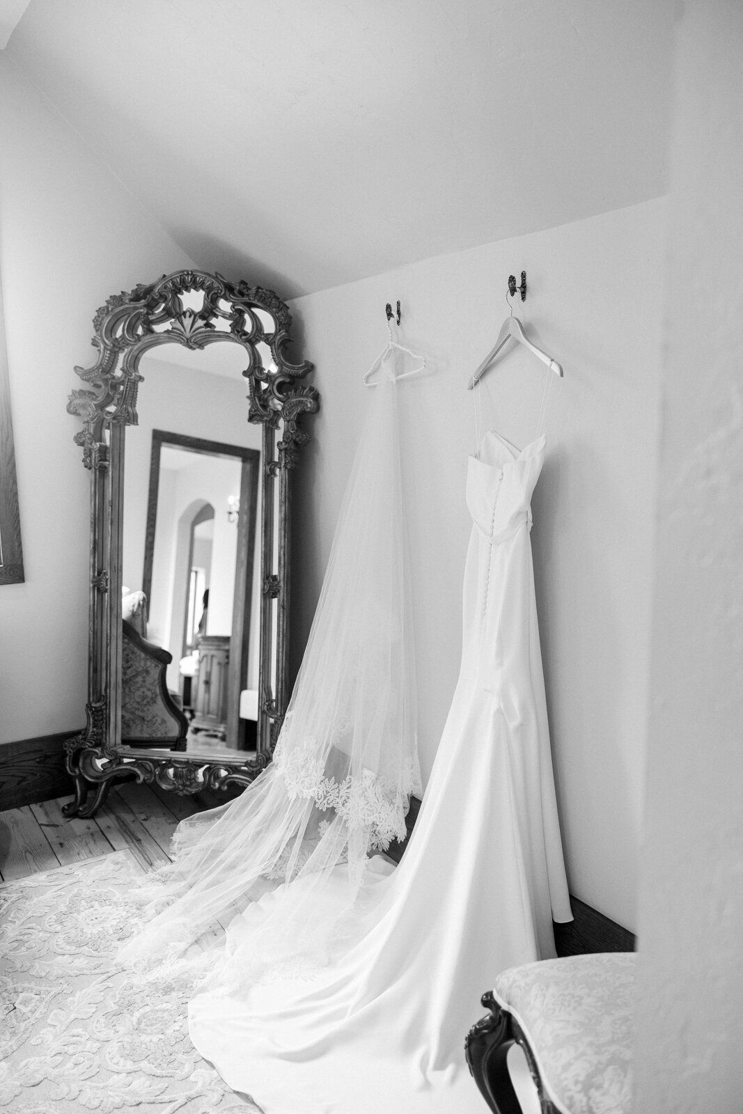 CastleLadyhawkeSummerWedding04