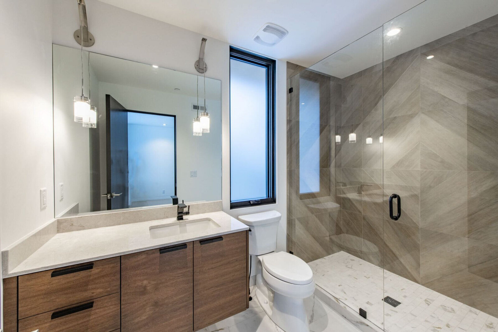 Deer-Valley-Interior-Designer-Chalet-and-Co-bathroom-walk-in-shower