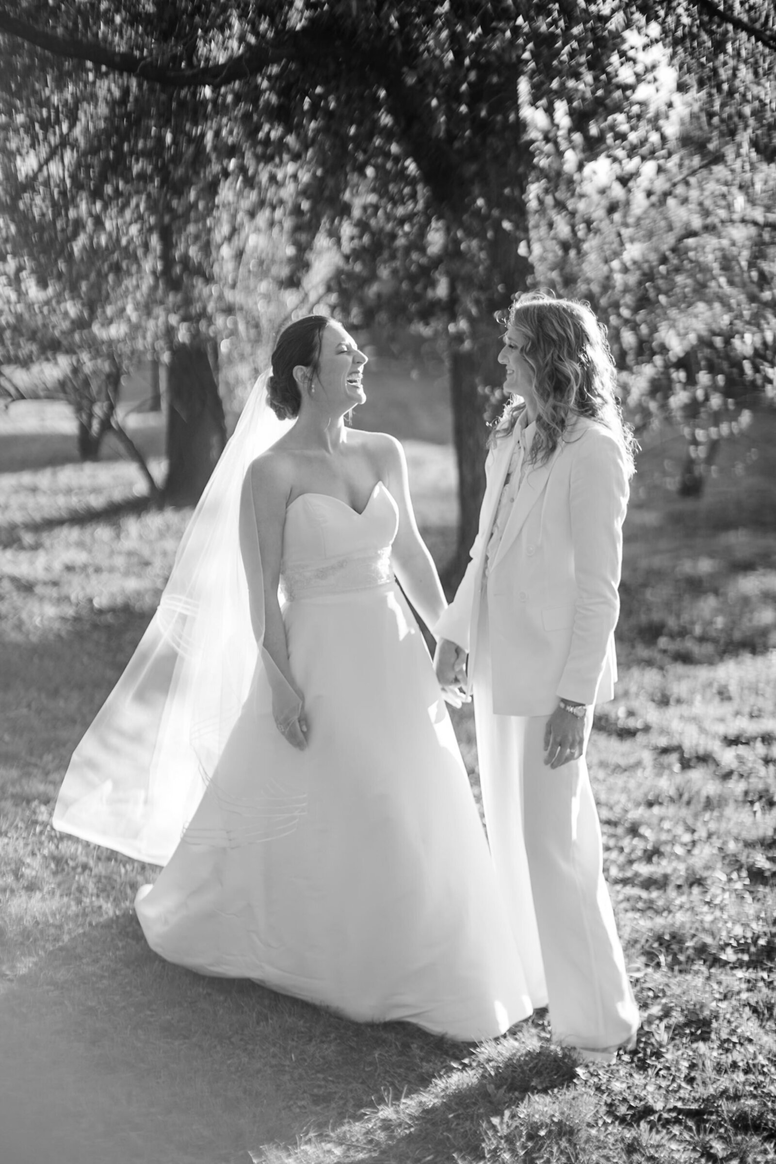liza-amber-spring-riverwood-mansion-wedding-24