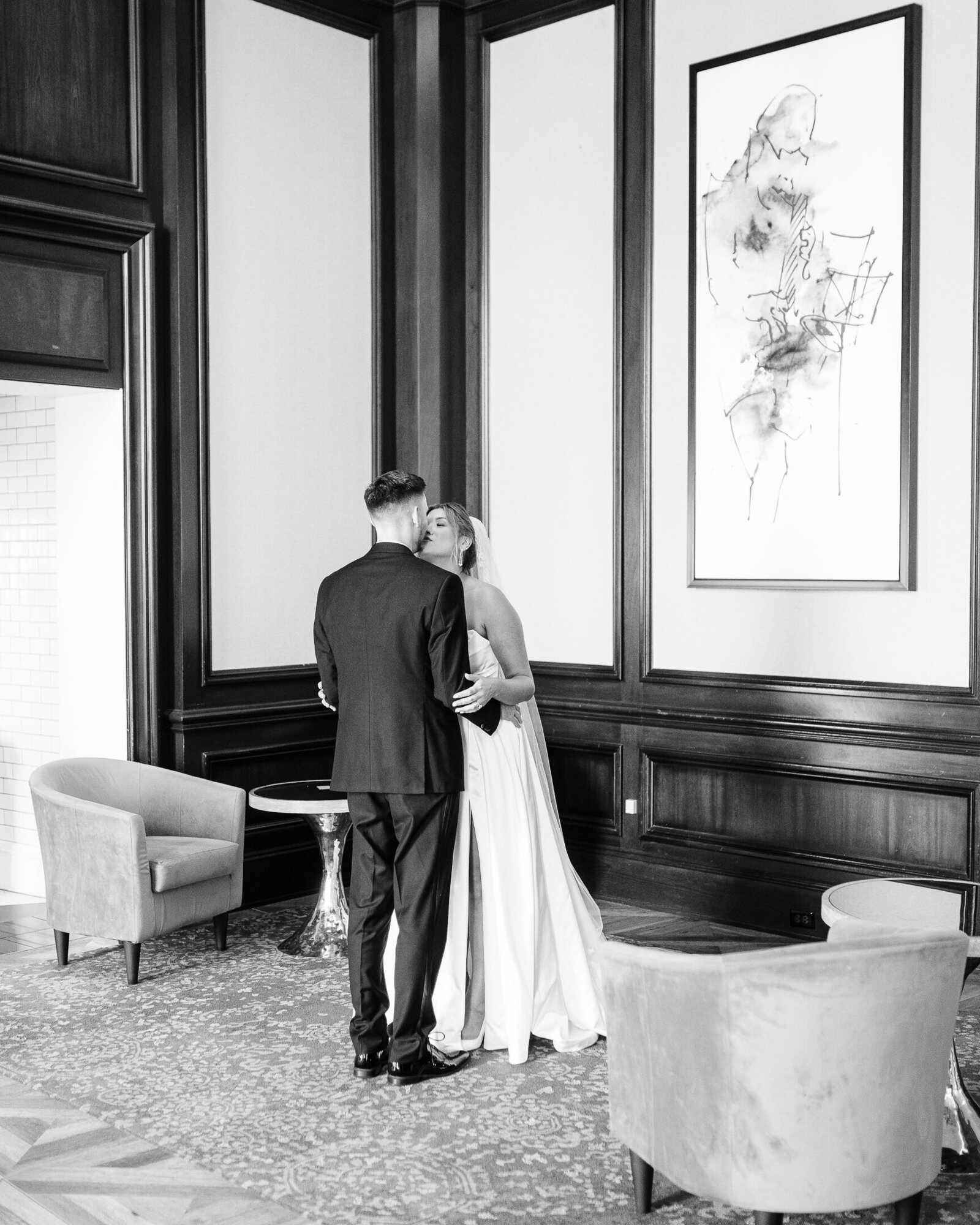 Corby Intercontinental Hotel Kansas City Wedding Plaza-80