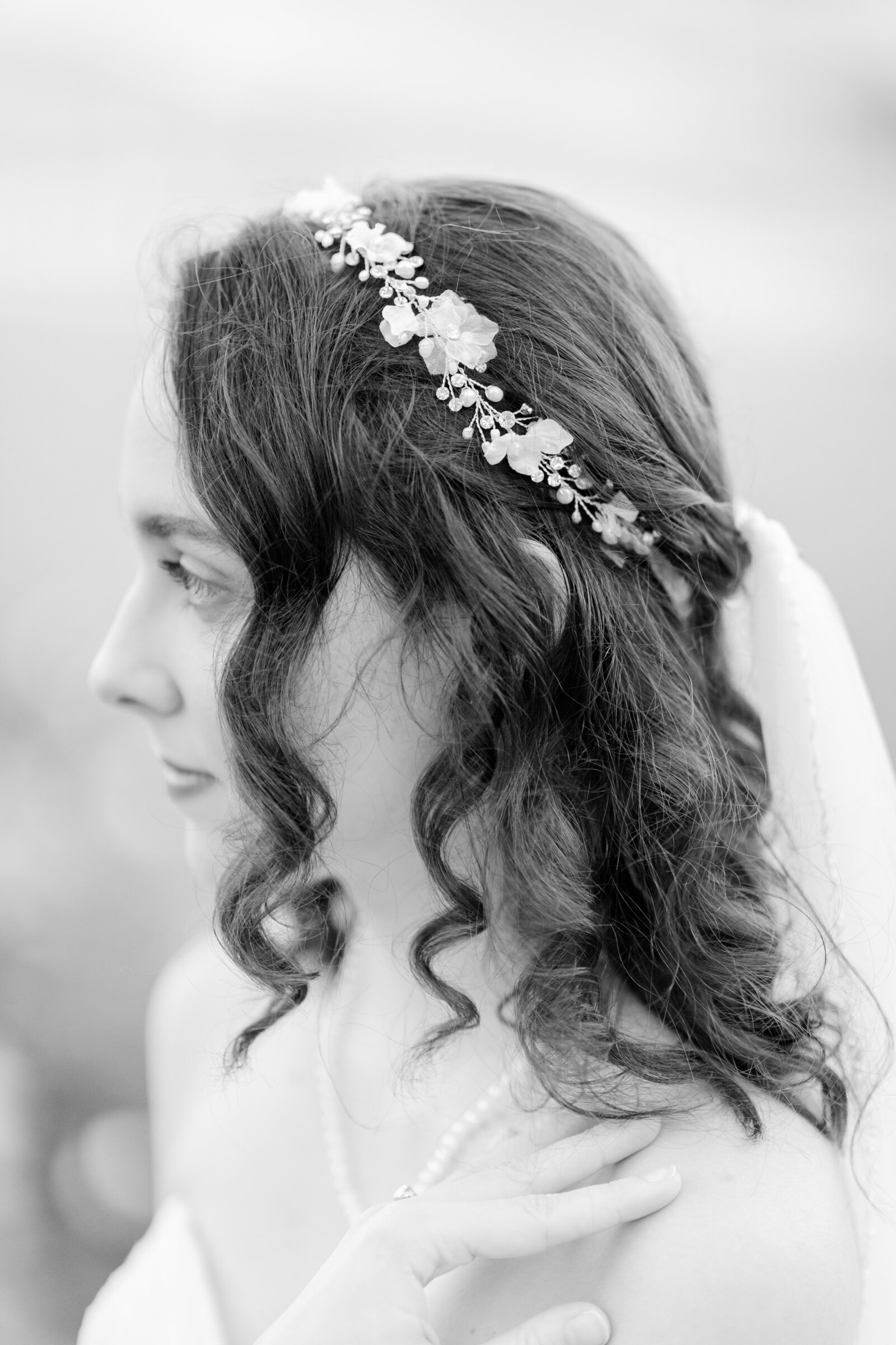 Bridals, Headpiece, Curls, Bride, Wedding Dress, Pearls, Black and White,