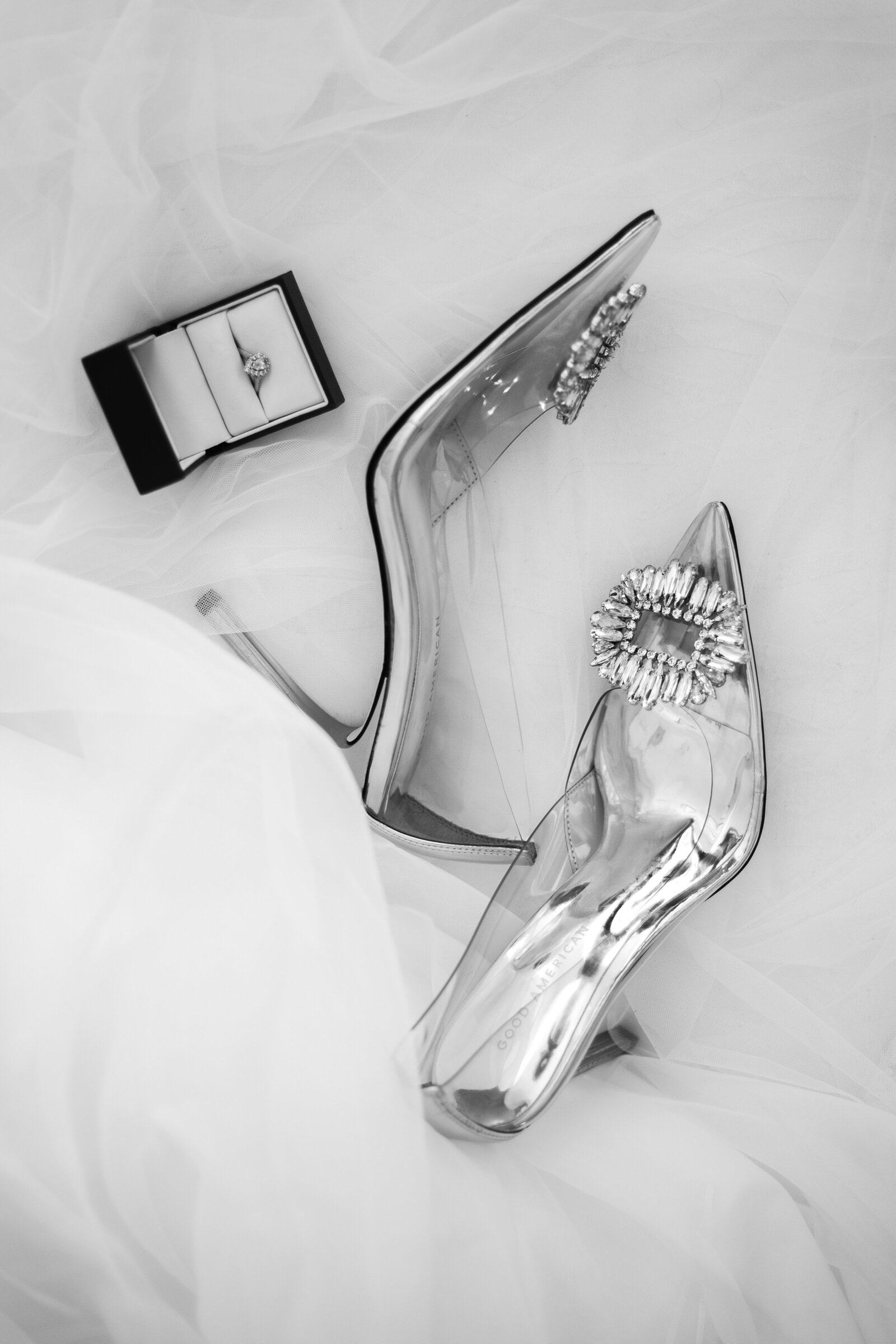 114-carolina-logan-wedding-country-club-of-the-south-noir-9-creatives-901-940A8859