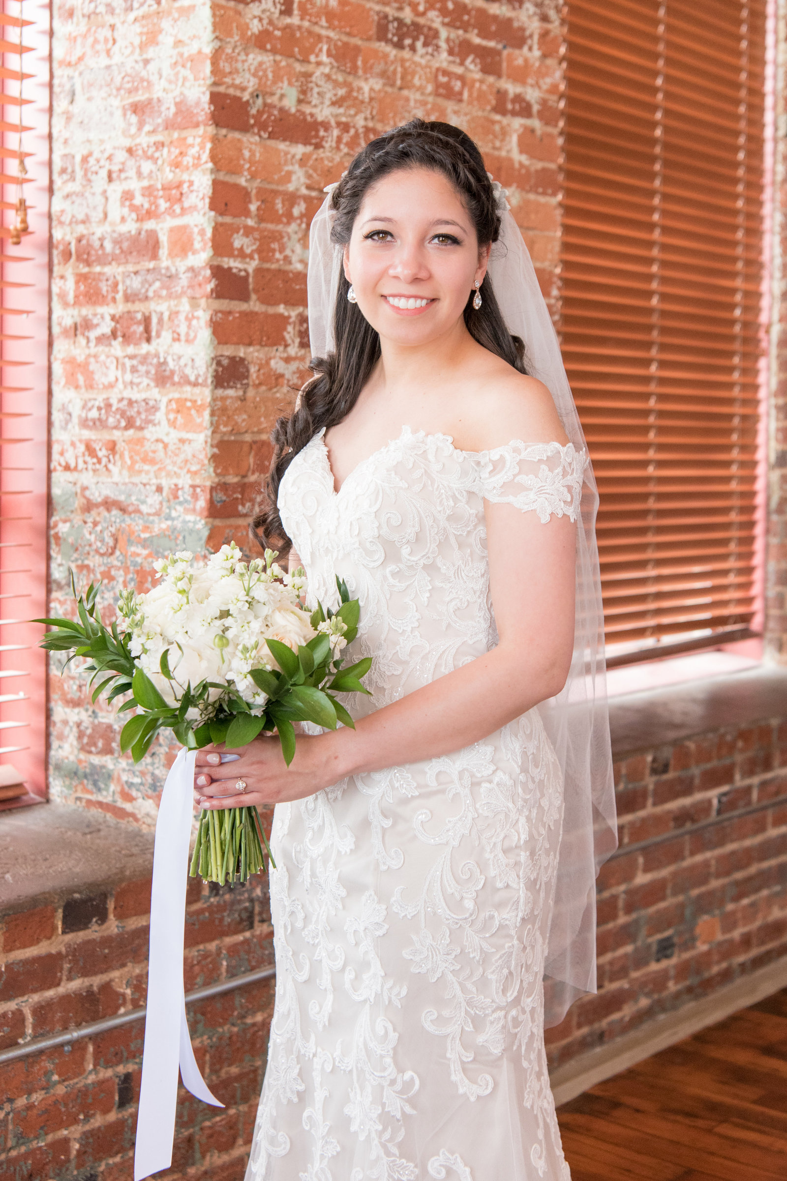 Paty+BrandonWeddingYellowRiverMillCovingtonGeorgiaMSuarezPhotography-9349