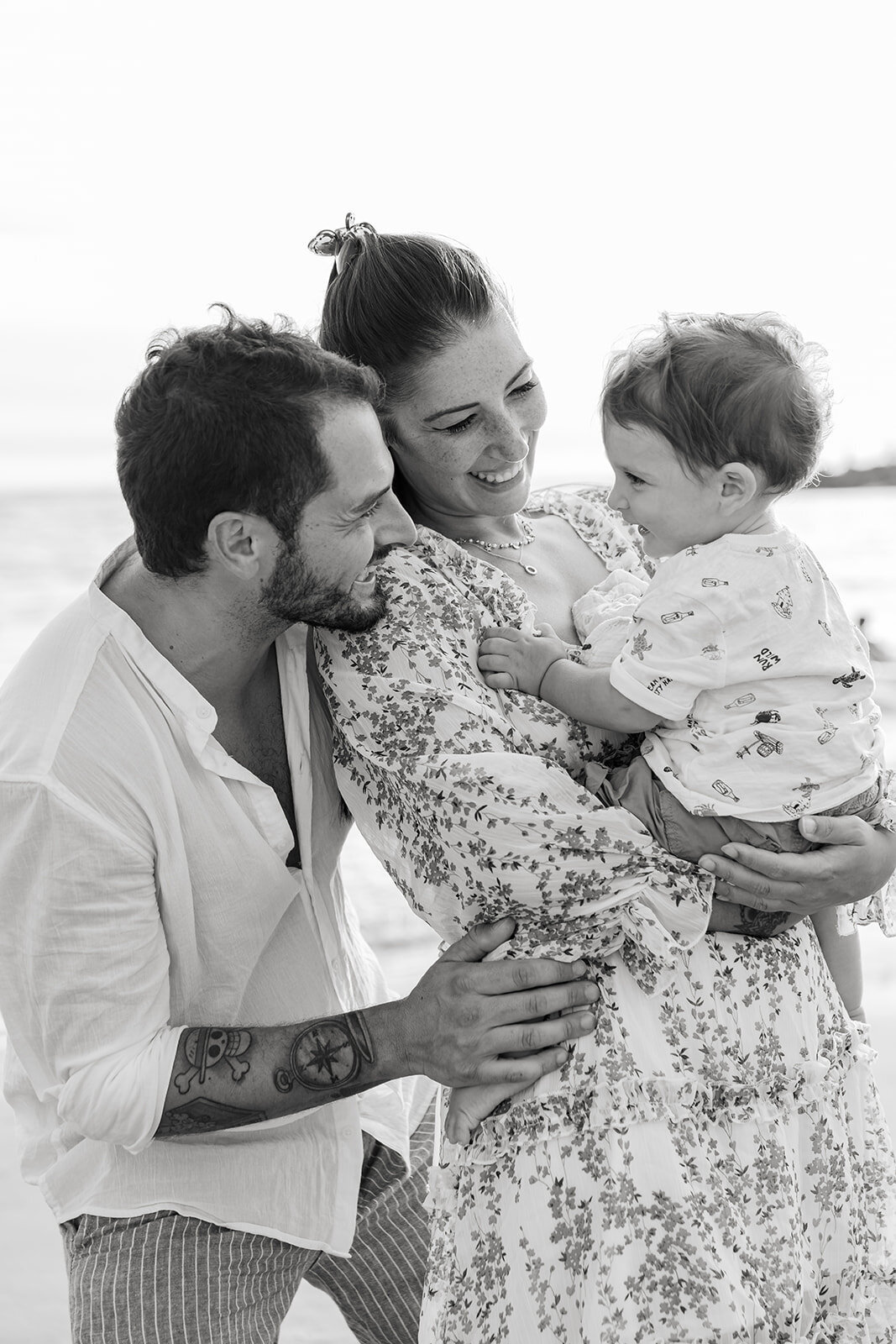 family-session-by-the-sea-tuscany-italy