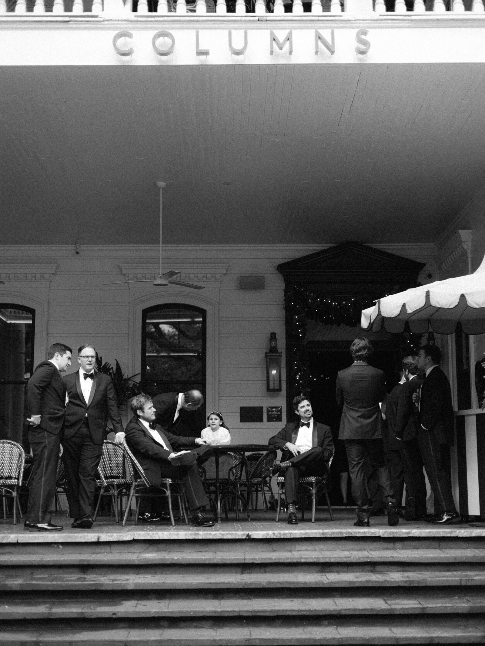 columns-hotel-reception-groomsmen