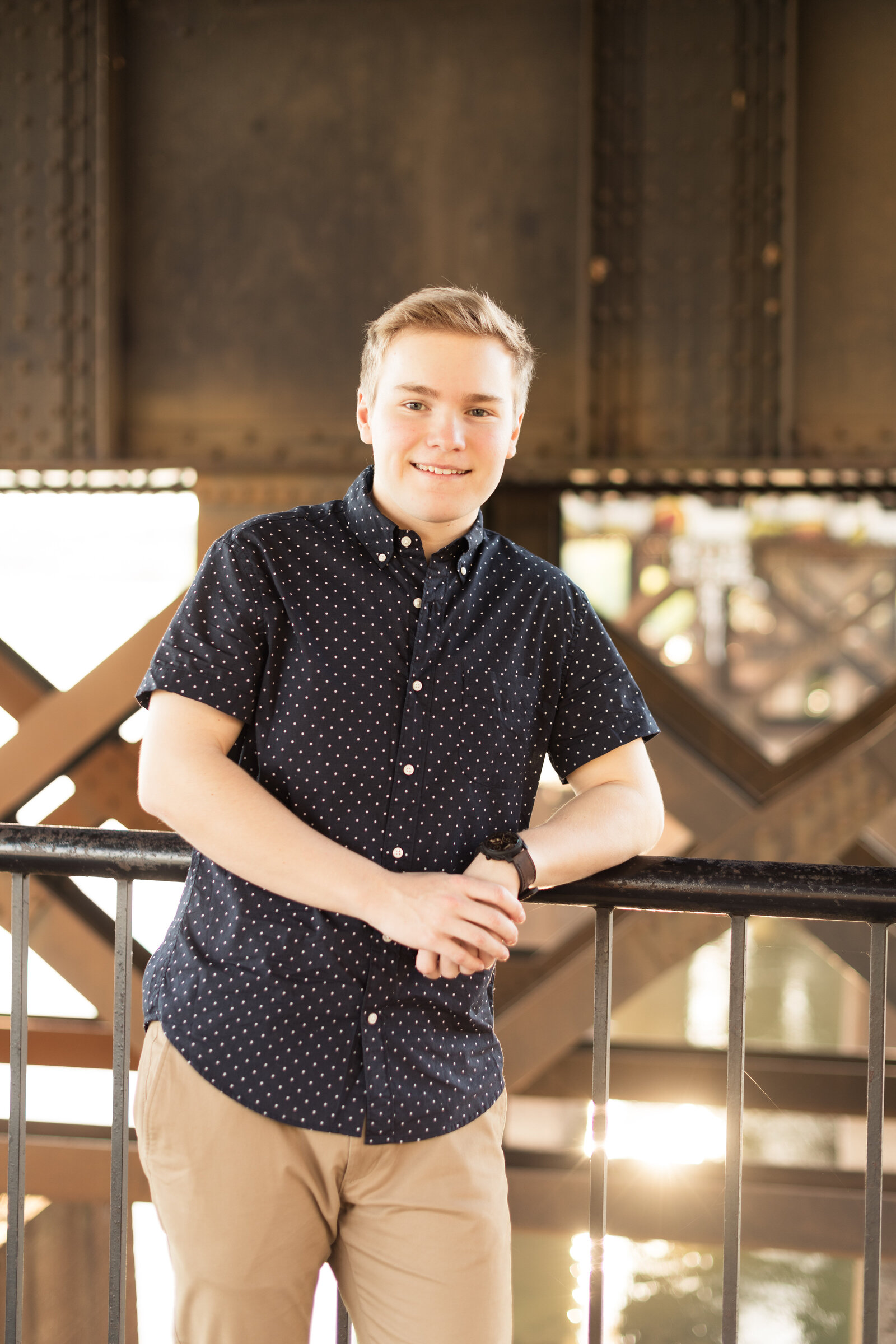 senior-guy-portraits-laura matthews-glen allen-richmond-virginia