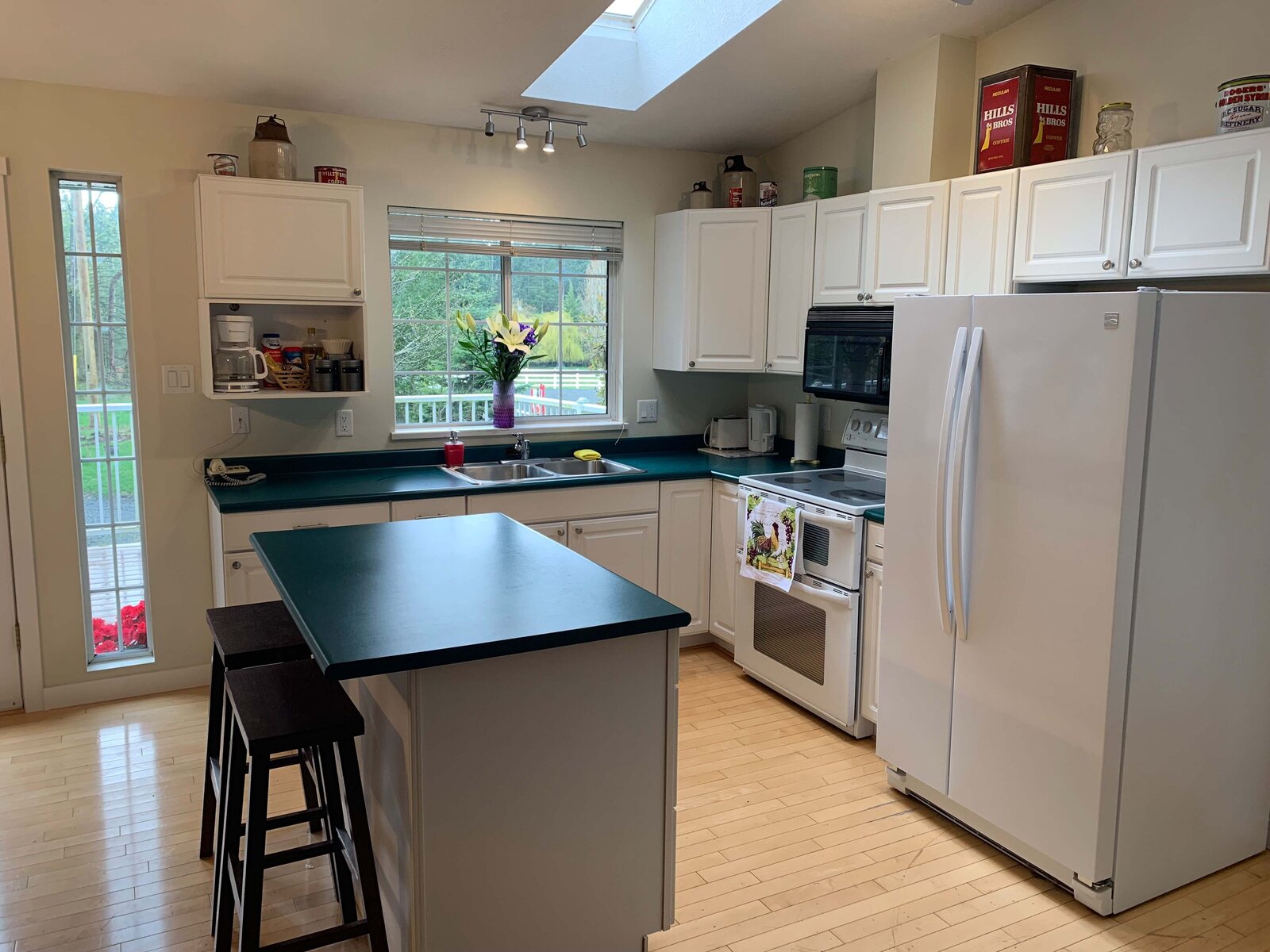 lost-shoe-ranch-airbnb-kitchen