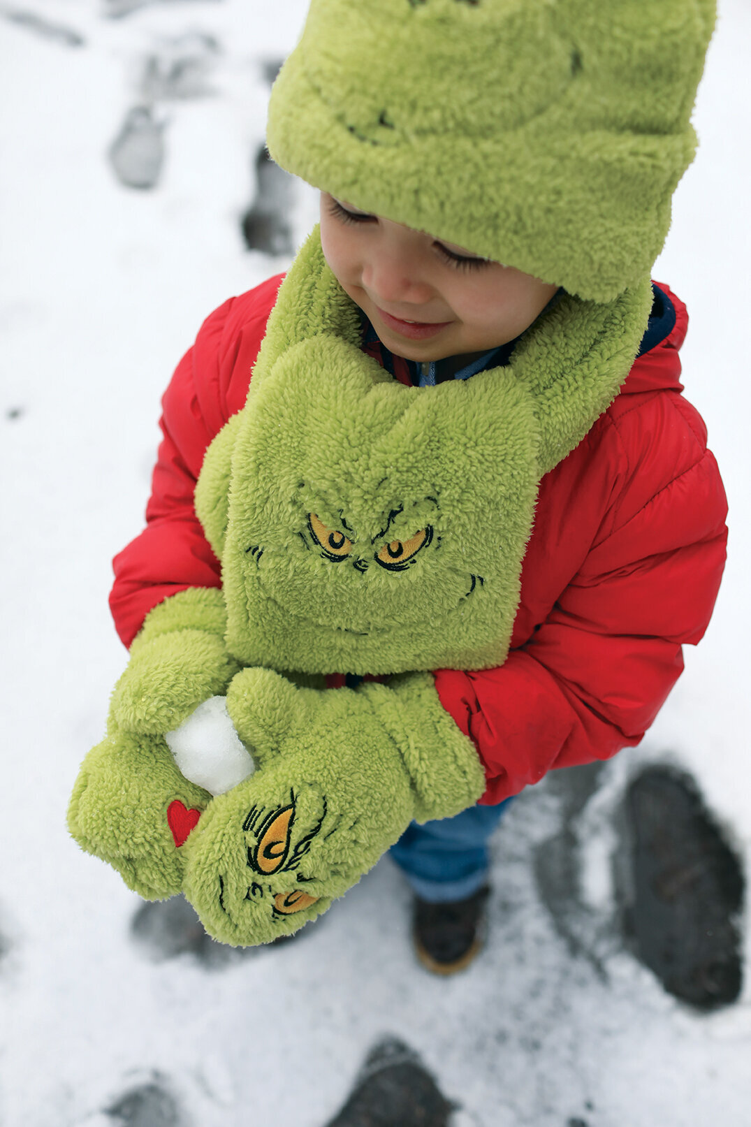 SNOWP_beauty-grinch-snowear_MY19