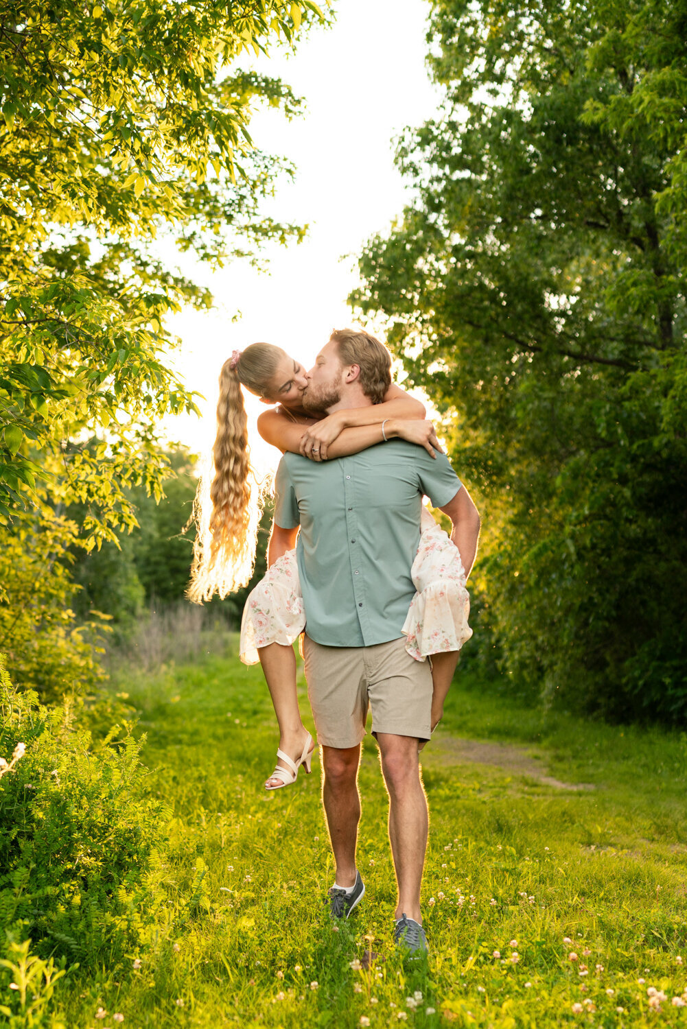Minnesota Engagement Photography - All Inclusive Photography - RKH Images (9 of 23)