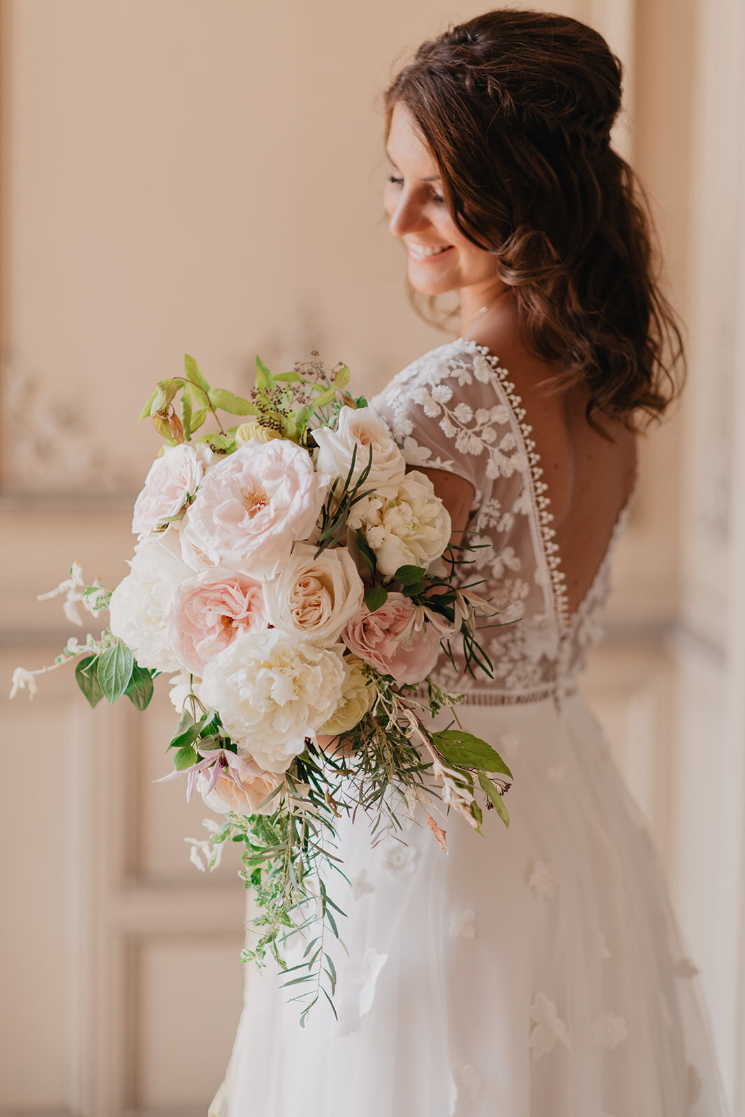 MorganeBallPhotography-Wedding-StyledShoot-LovelyInstants-ChateauConslagrandville-SousUnAirDePrintemps-part04-bride-01-inside-50- 0837_websize