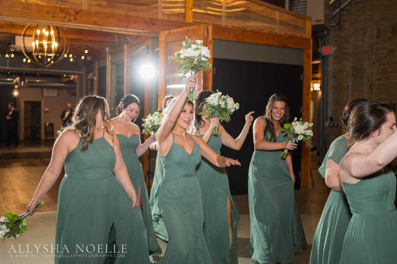 Wedding-at-The-Factory-on-Barclay-in-Milwaukee-0916