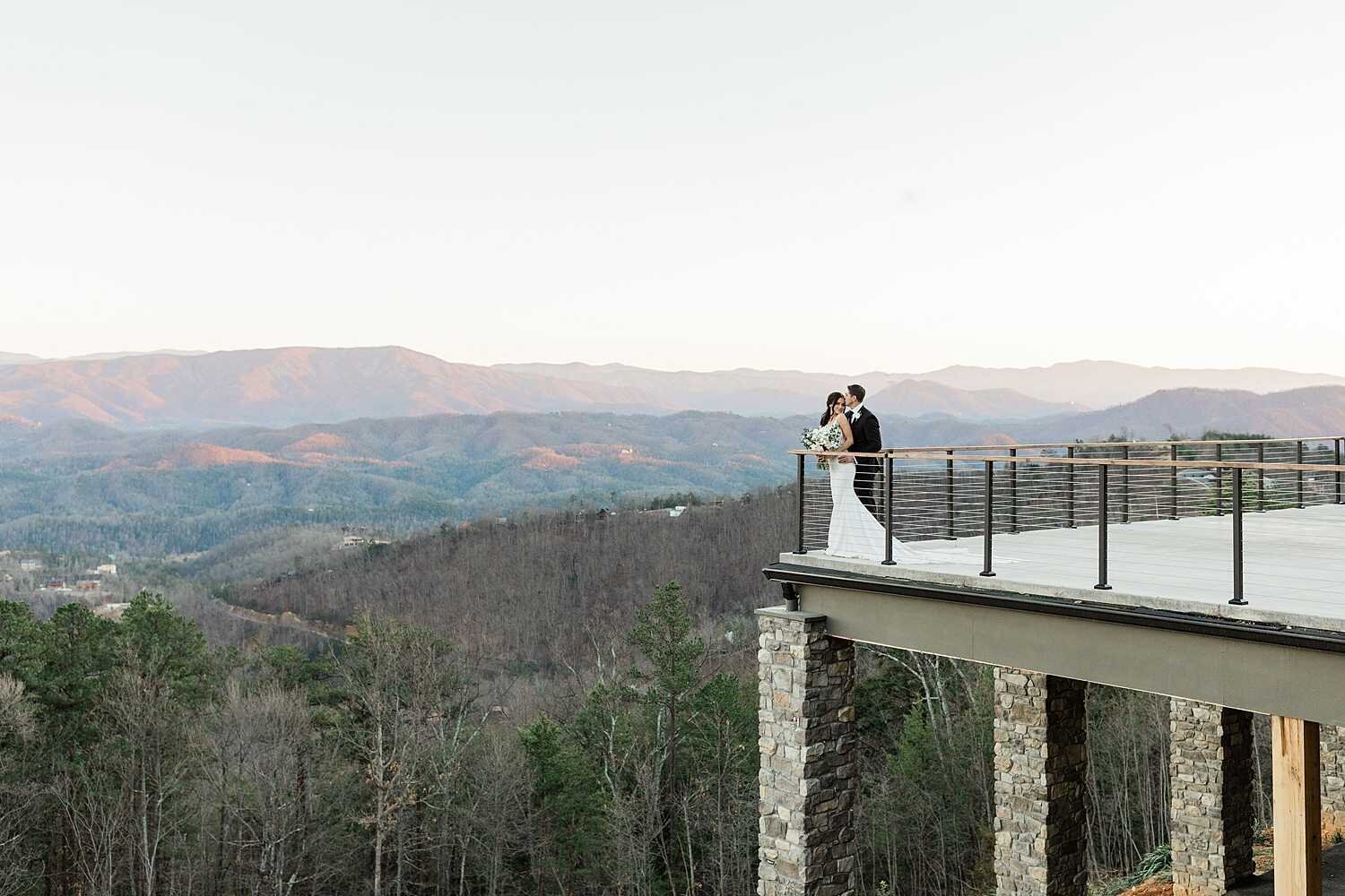 Top Smoky Mountain TN Destination Wedding Venues
