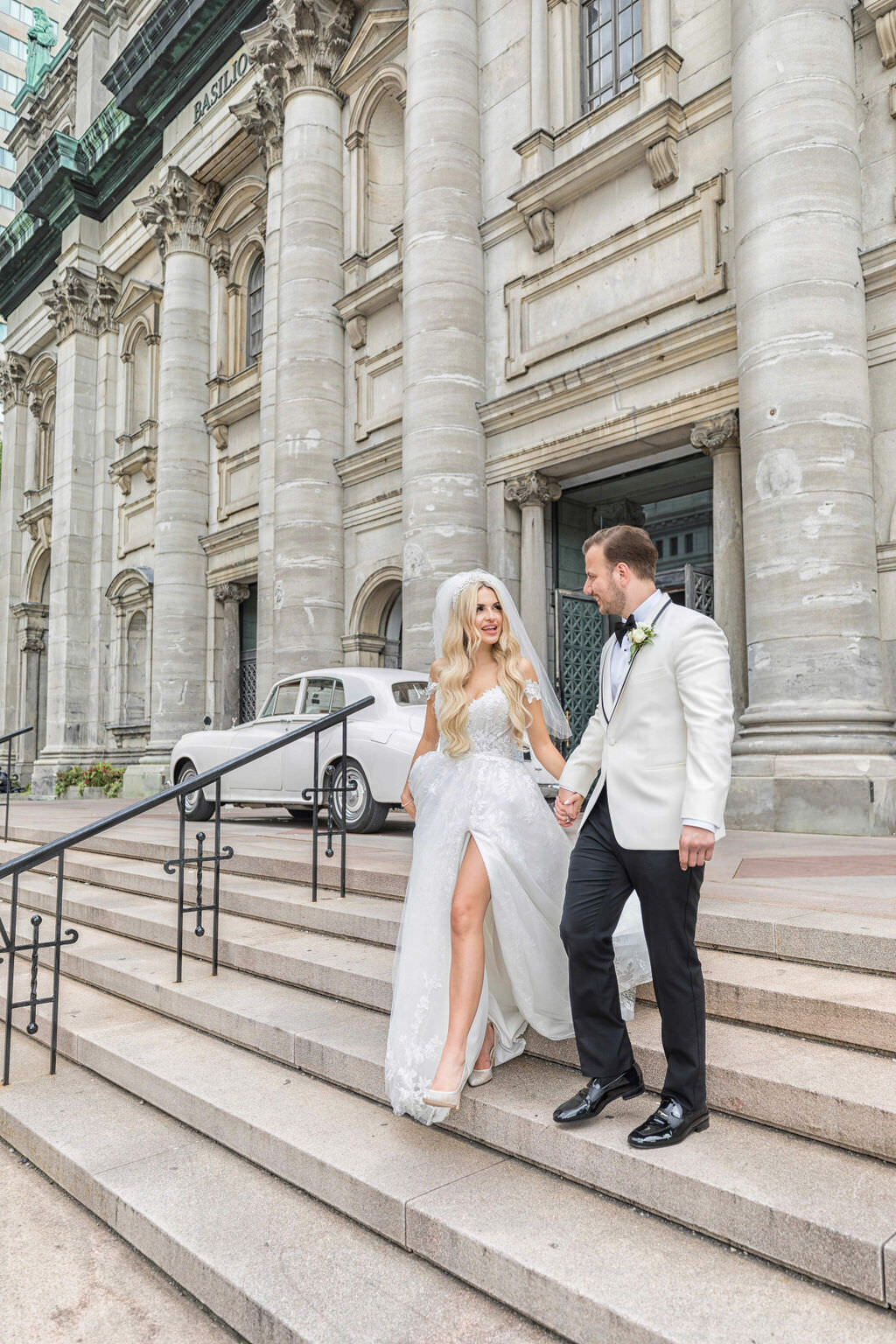Cathédrale Marie-Reine-du-Monde Wedding_montreal best wedding photographer | luxury moment photography-8904