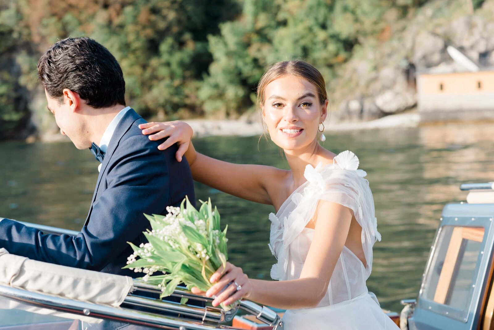 Destination Wedding Photographer Anna Lundgren in Stockholm Wedding in Lake Como boat elopement_098