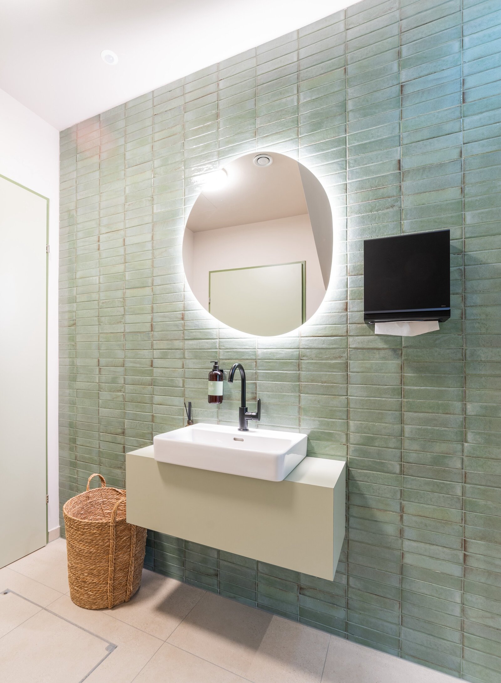 Stylish toilets inside The Campus Alps Workbase, offering modern and comfortable amenities for remote workers and company retreat participants in the scenic Alps.