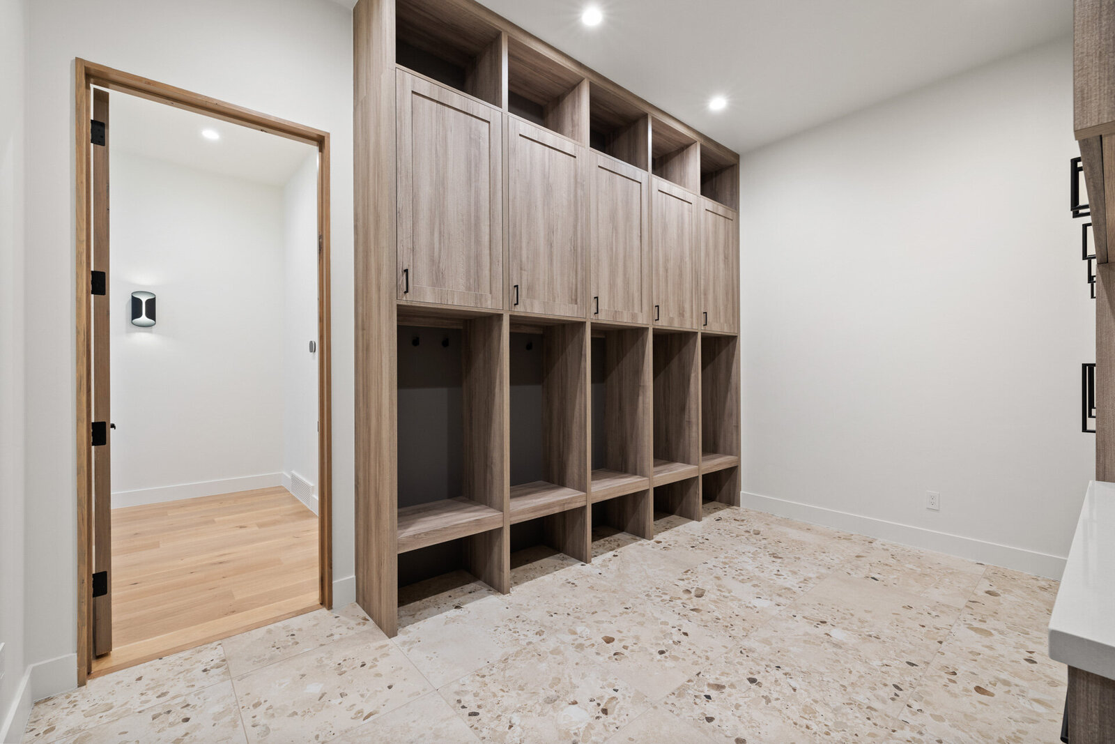 Chalet-and-Co-Park-City-Interior-Designer-mud-room-wood-cabinets-and-shelves