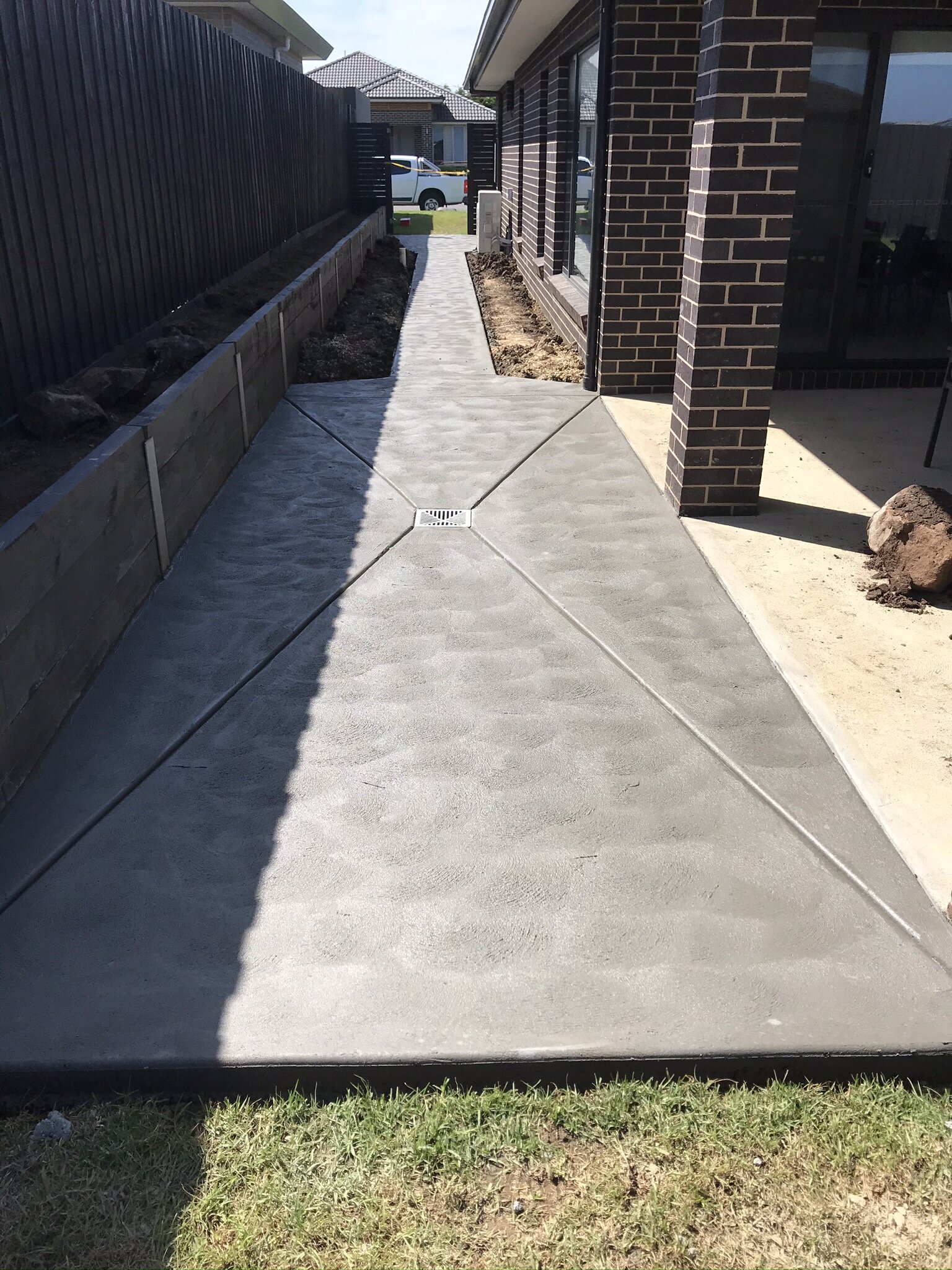 Residential concreting for patio and paths in Warrnambool By Templeton's Concreting