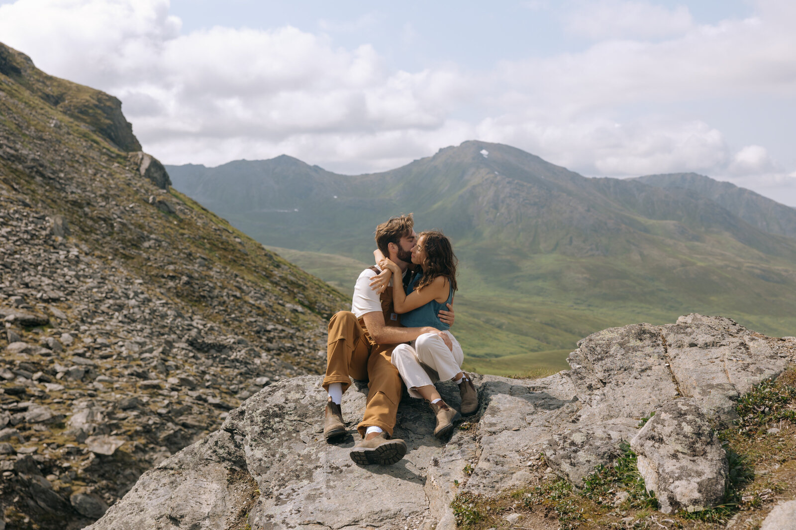 alaska-adventure-couple-enagement-session-anchorage-hatchers-pass-5