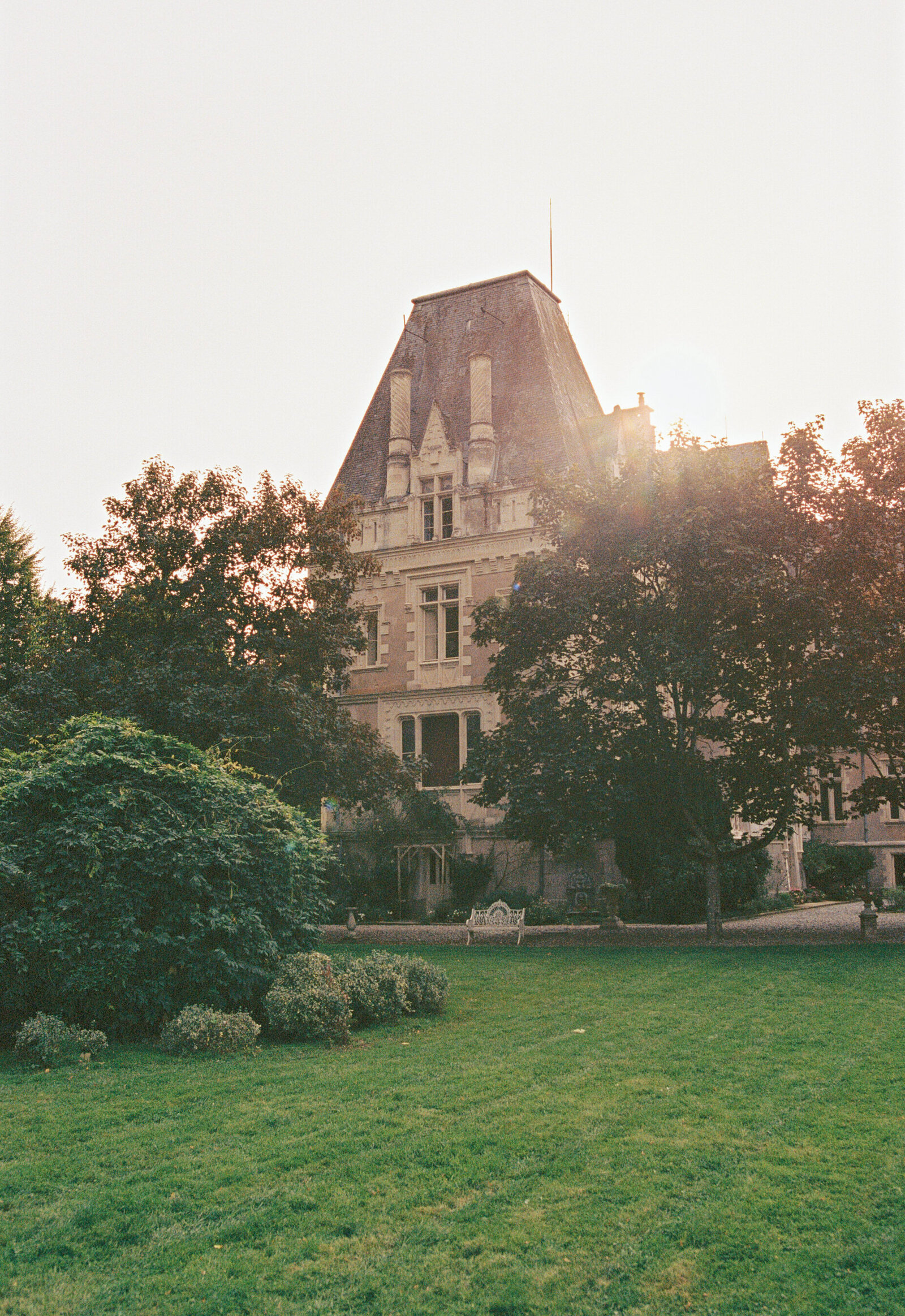 Film-Wedding-Photographer-Zara-Staples-Weddings335