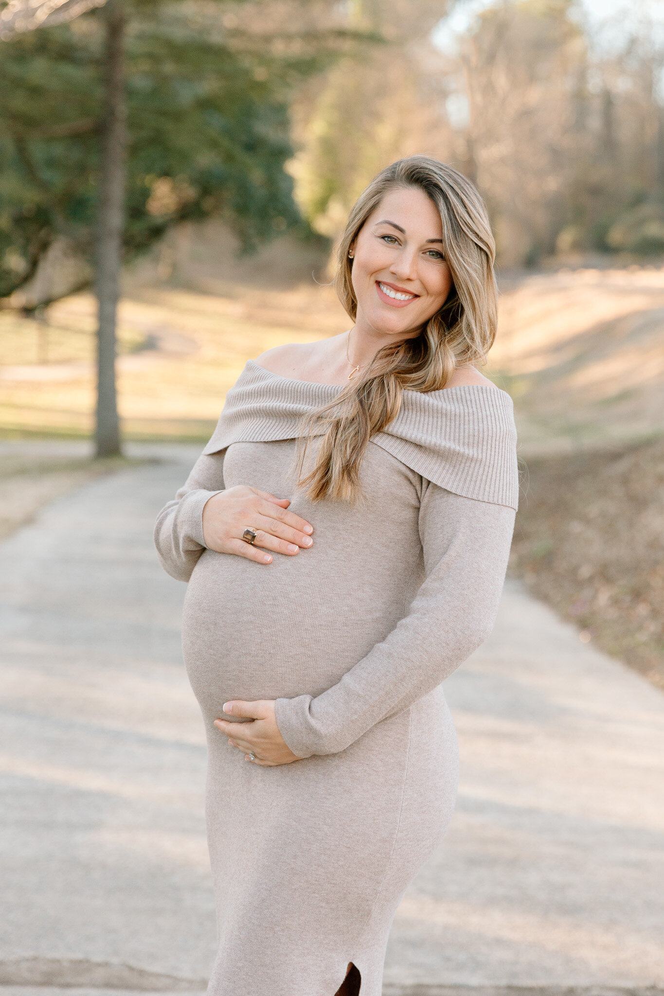 belmont-north-carolina-historic-downtown-maternity-session (2)