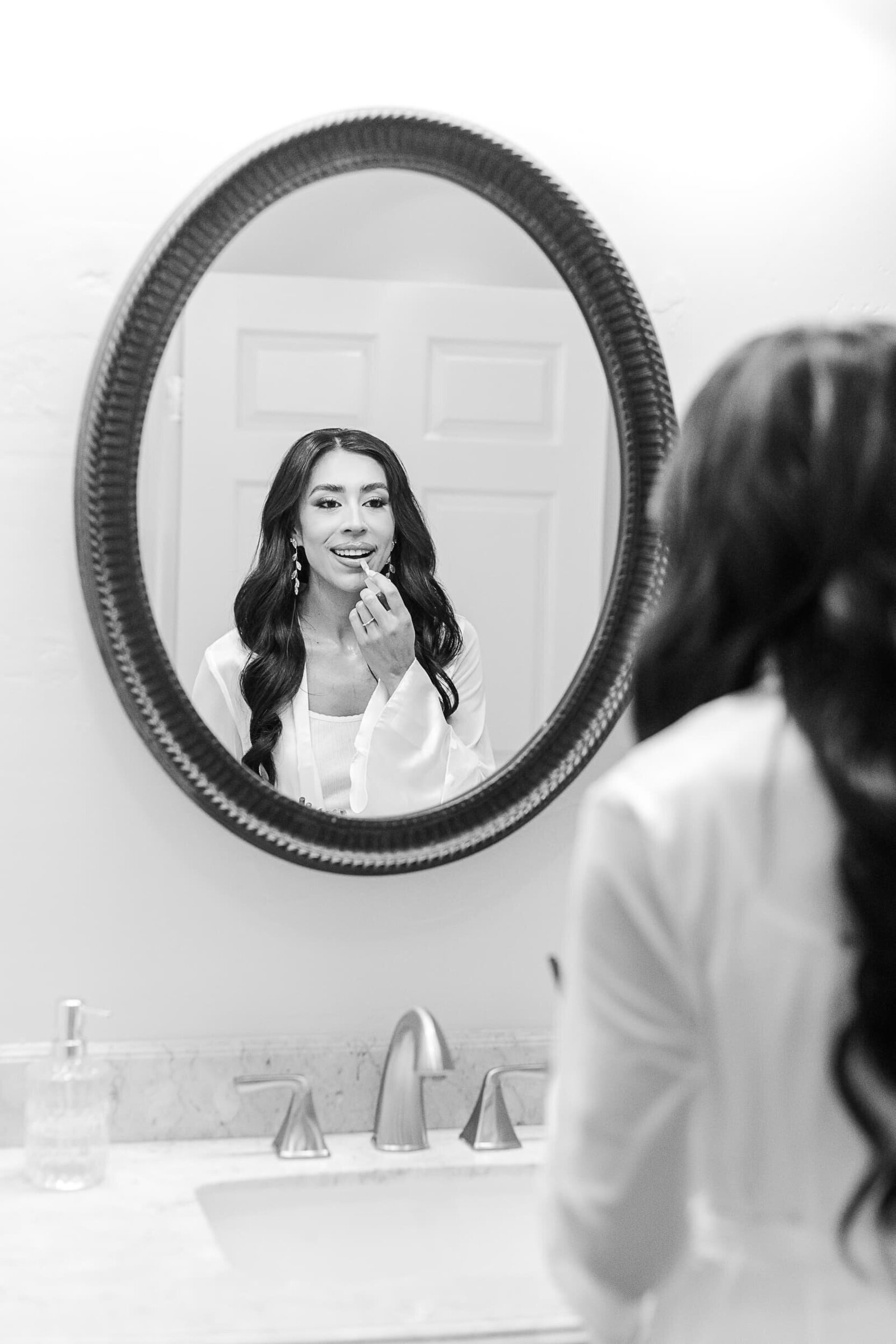 Phoenix-Wedding-Photographer-and-Videographer-Venue-at-the-Grove-ClaWed-1086