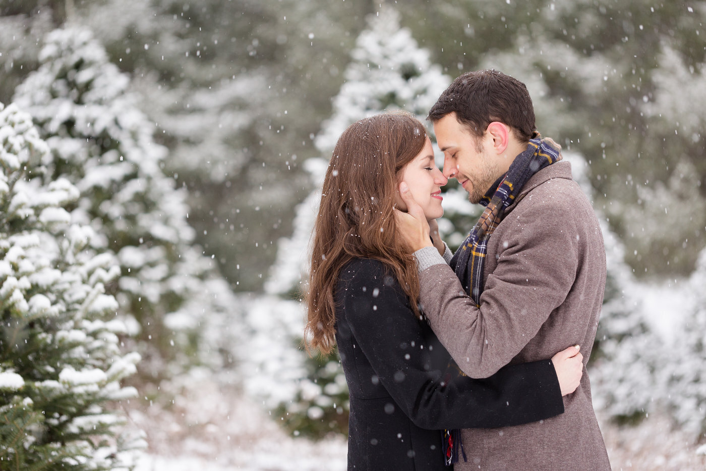 Stowe-Vermont-Winter-Engagement-Photo