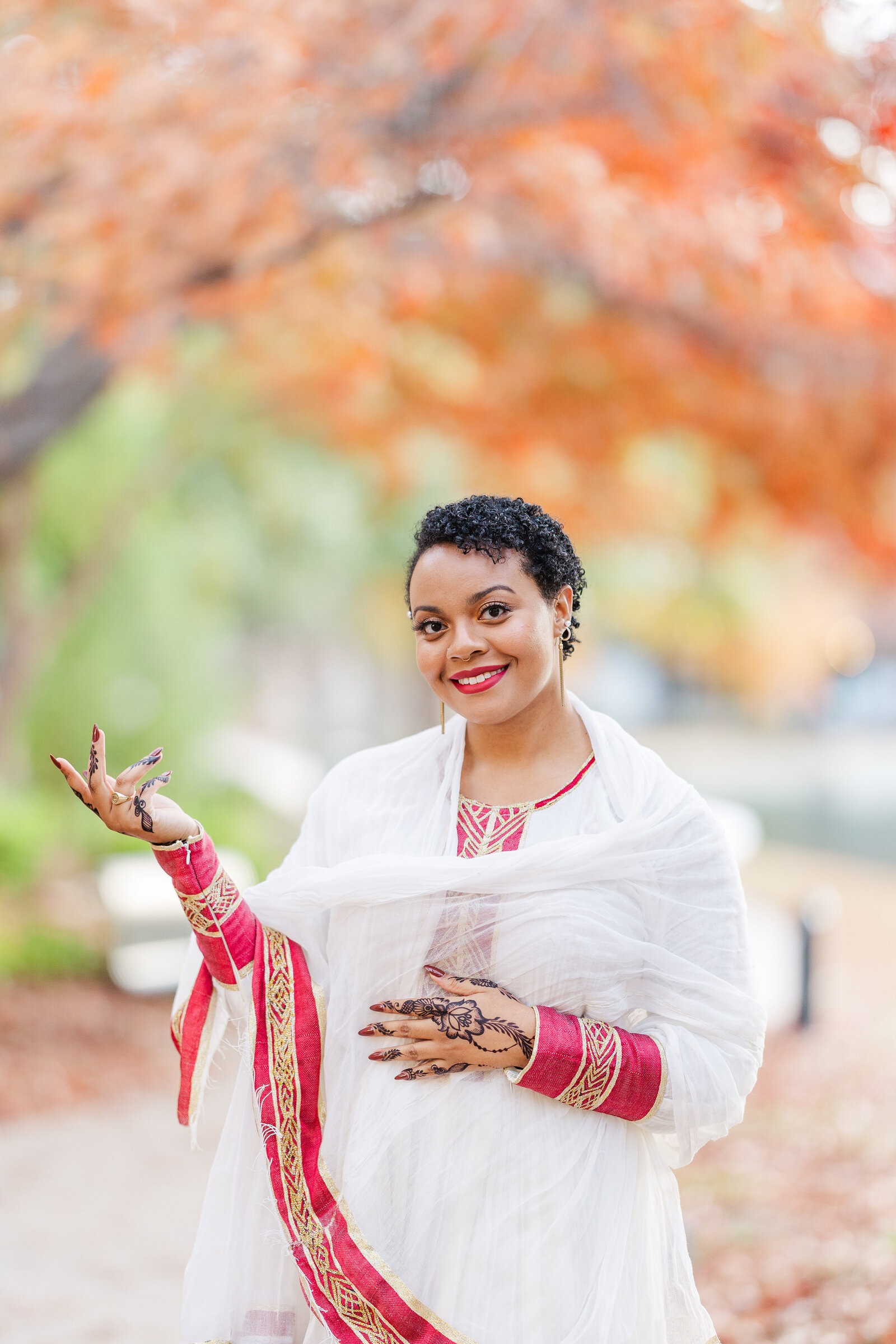 Wedding-guest-portrait-smiling