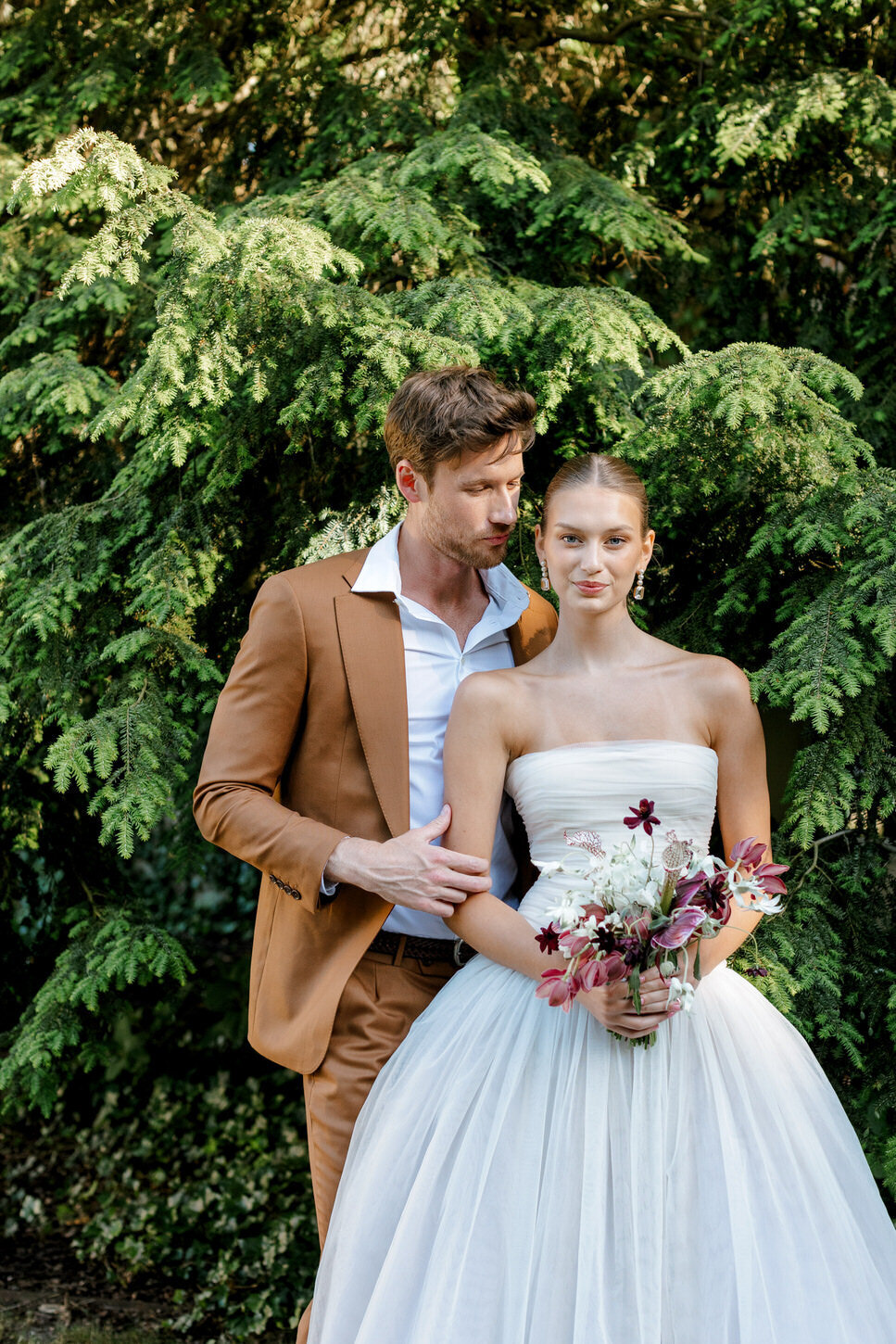 bride-groom-greenery