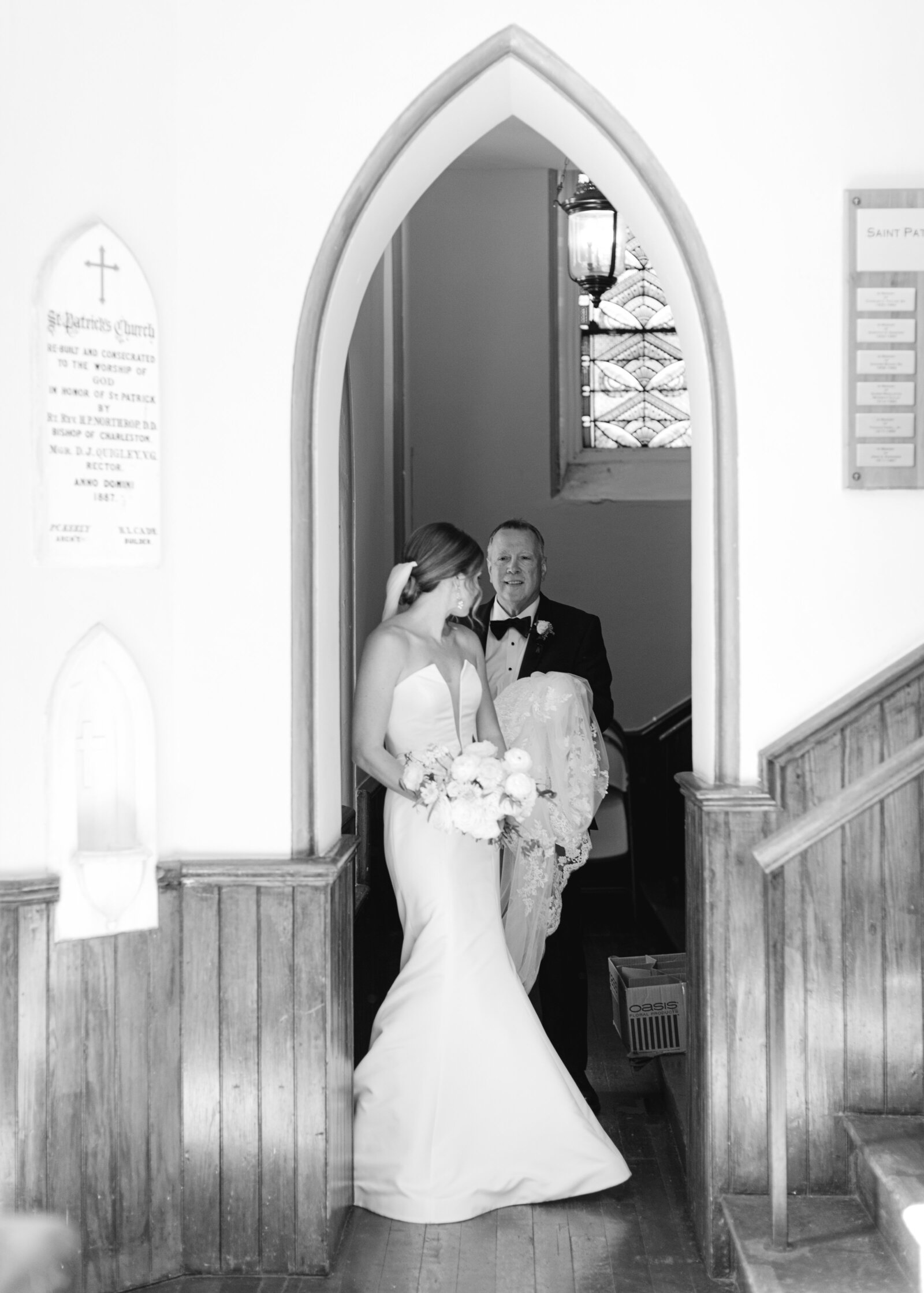 104-torianna-brooke-portraiture-charleston-south-carolina-patriots-point-cathedral-society-hall-wedding