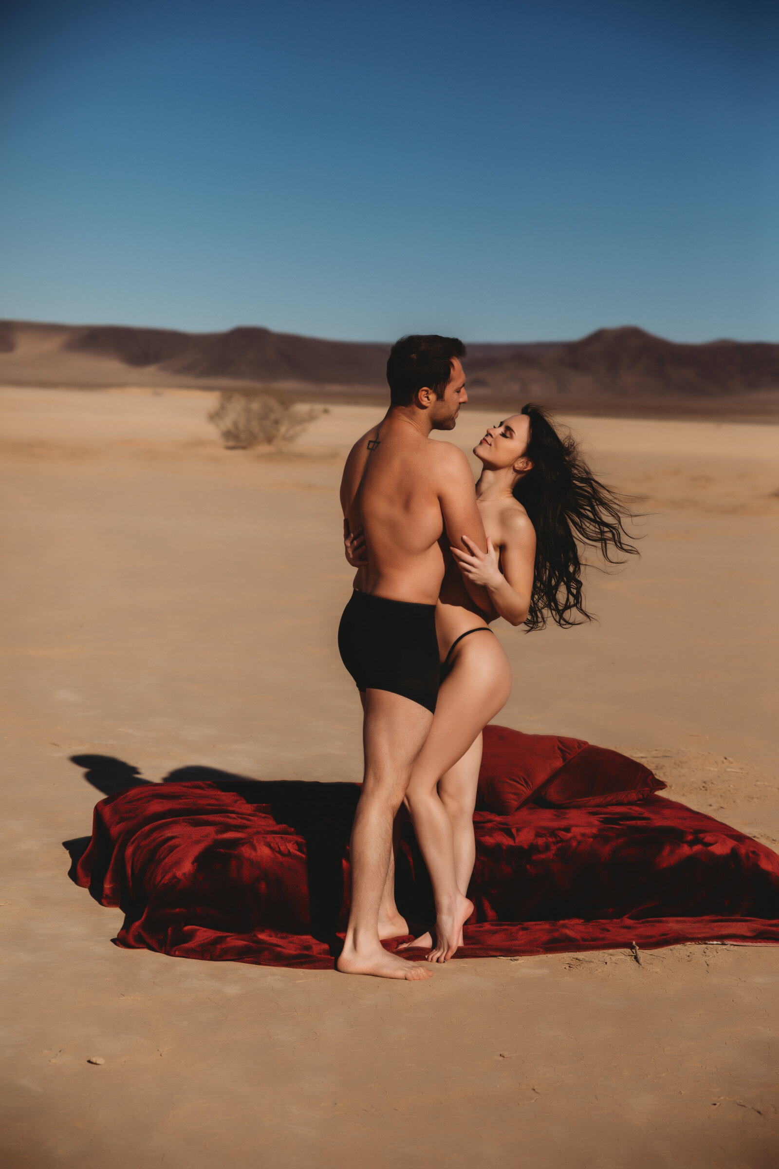 Intimate couples boudoir photography in desert - Kansas City traveling studio