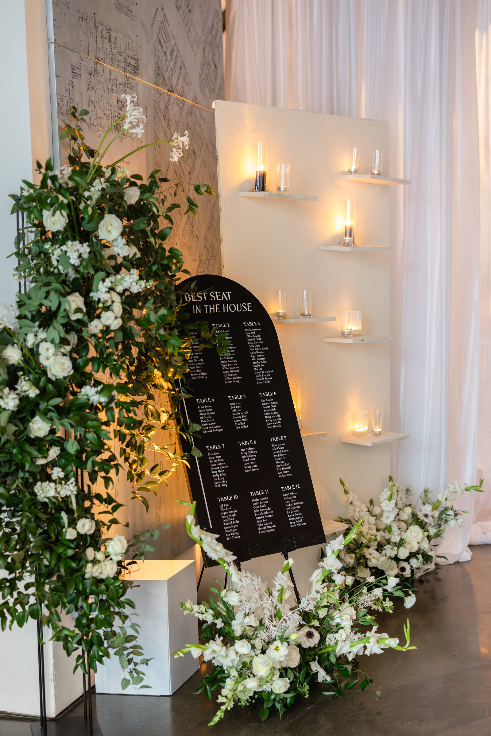 Black-white-green-modern-wedding-123