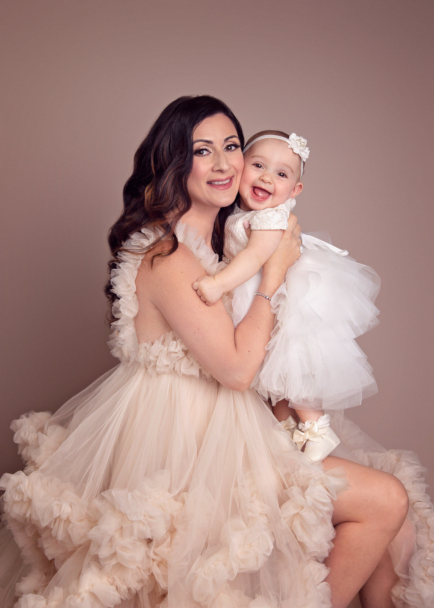 Toronto-motherhood-portrait-photographer-Rosio-Moyano_067